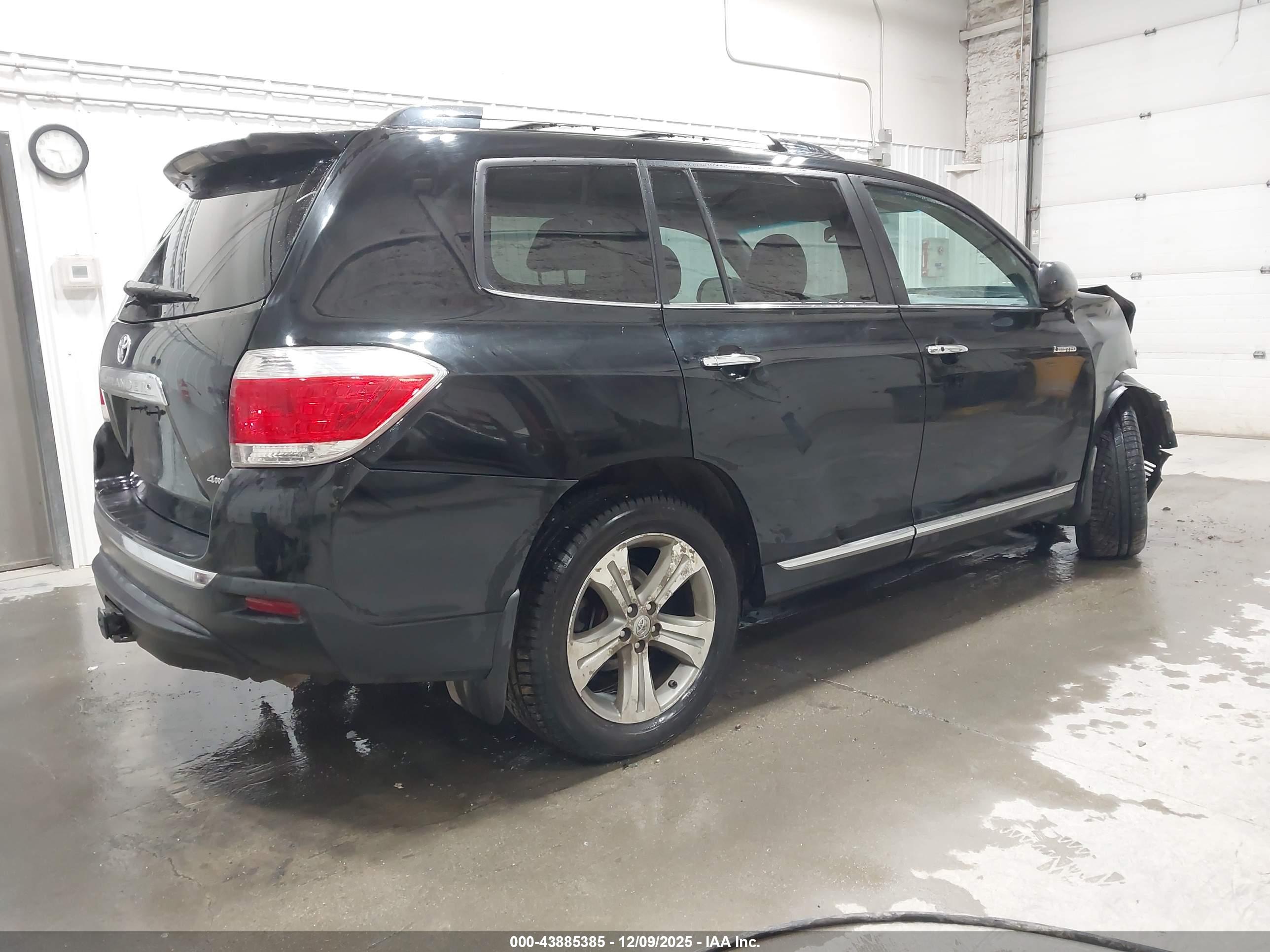 TOYOTA HIGHLANDER image 4
