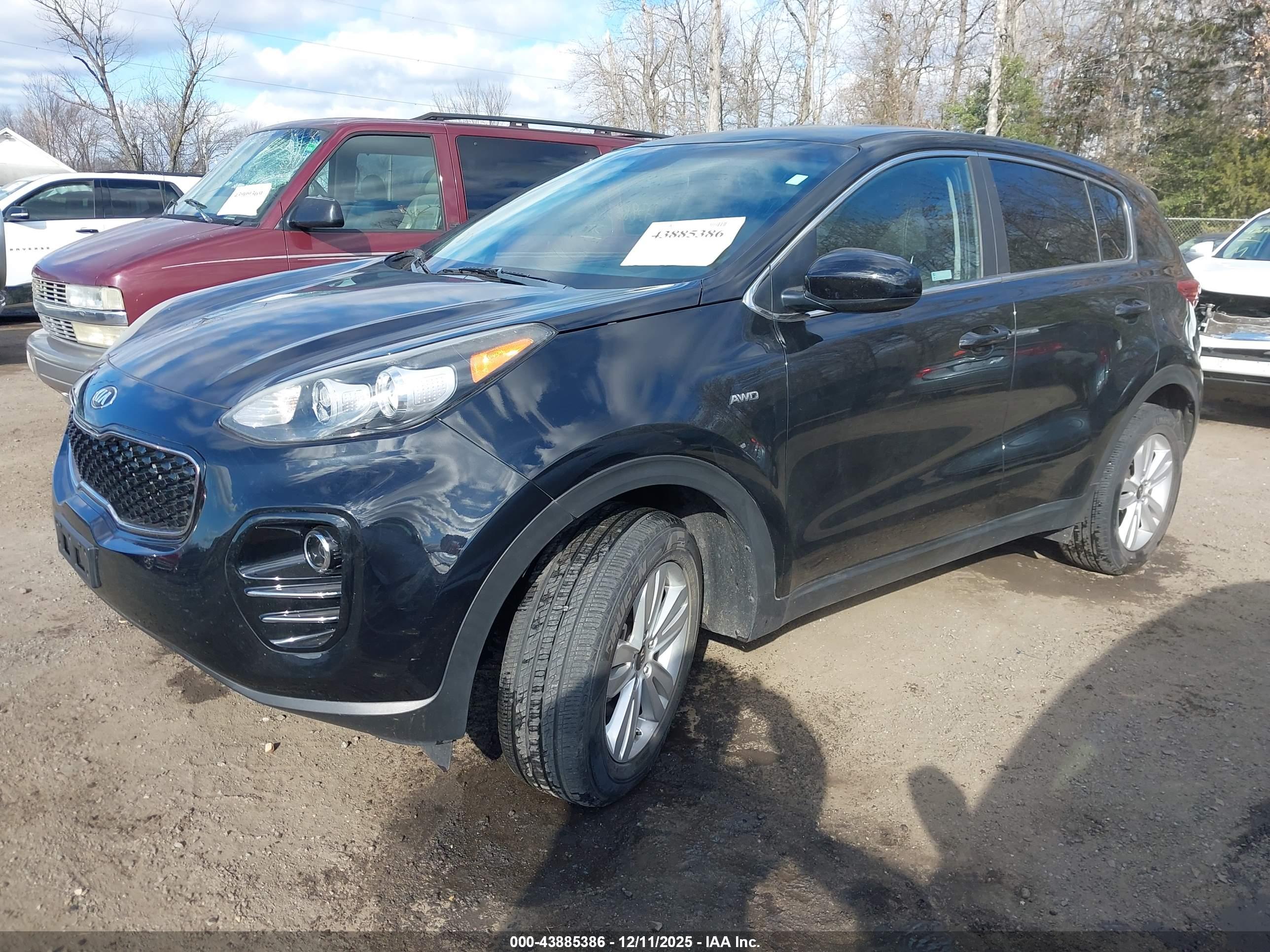 KIA SPORTAGE image 2