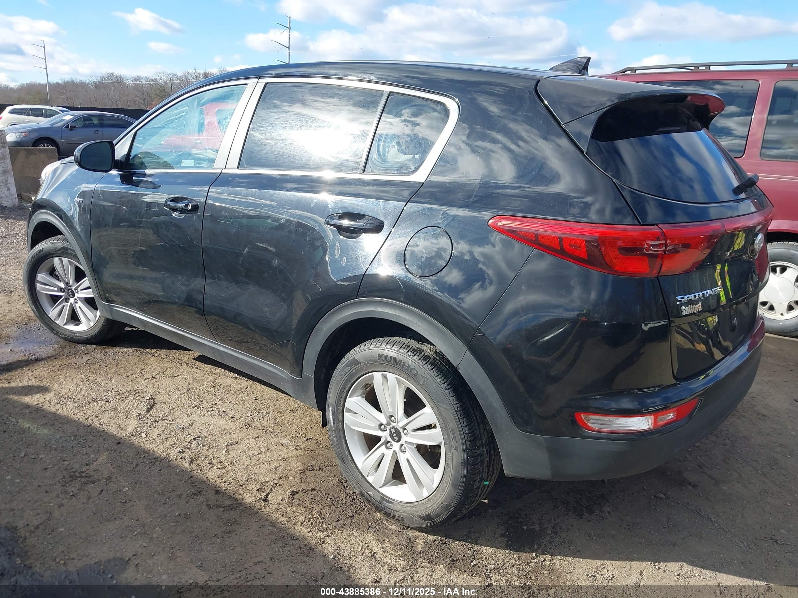 KIA SPORTAGE image 3