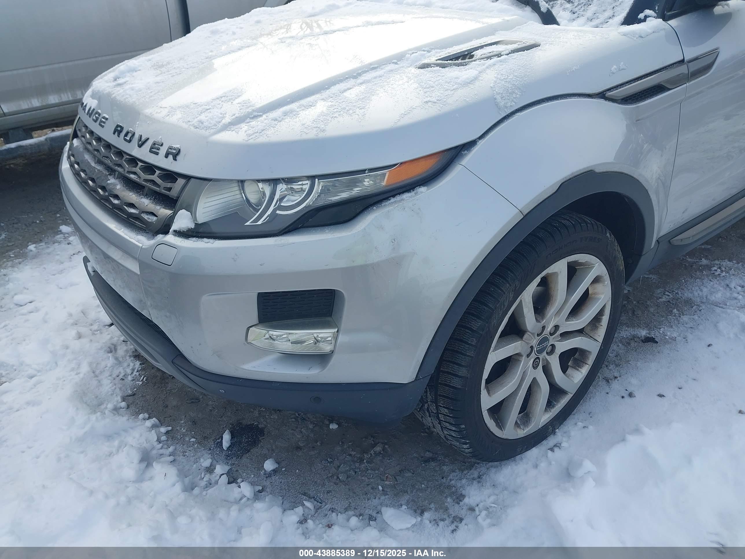 LAND ROVER image 6