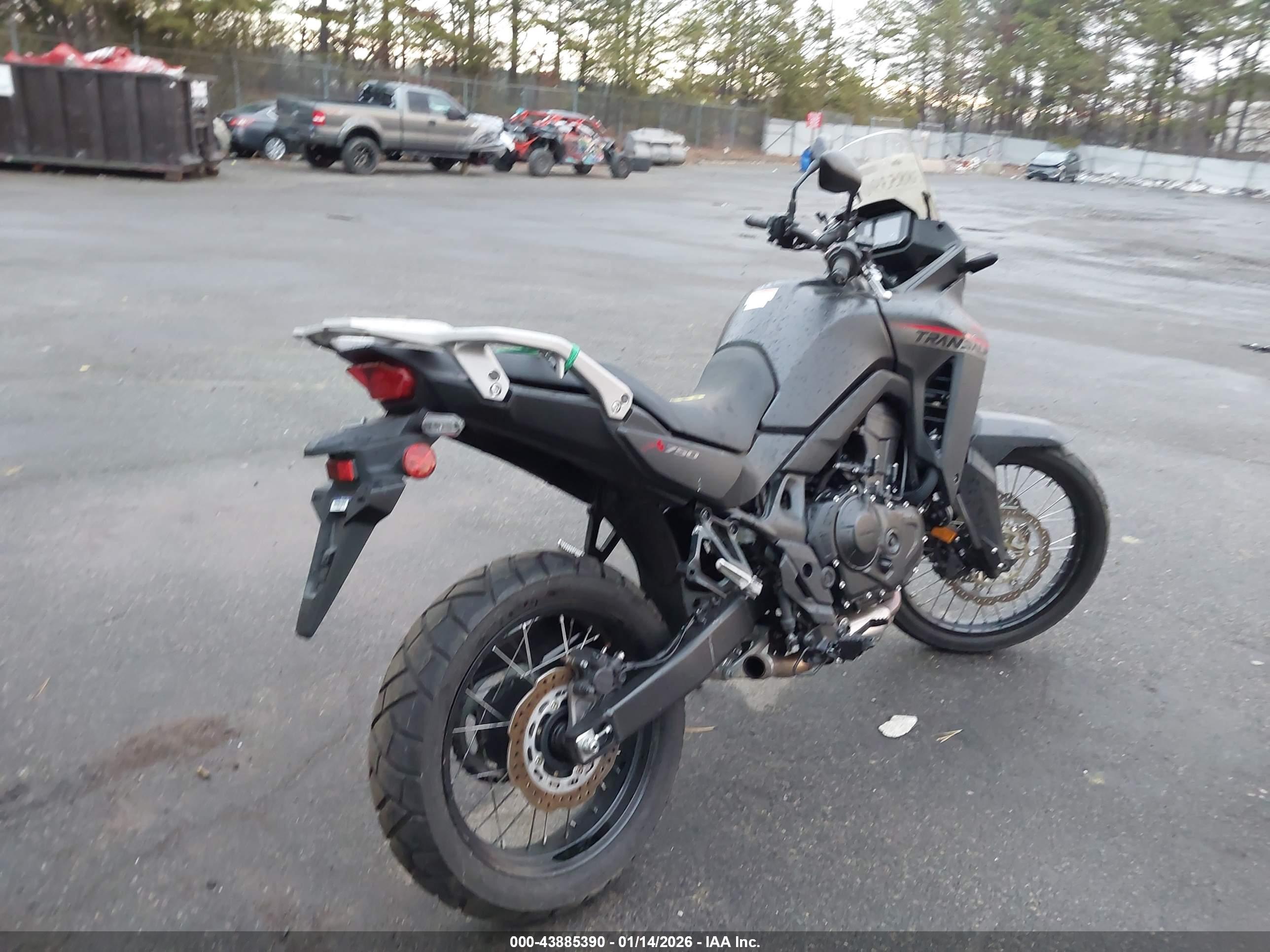 HONDA XL750 image 4