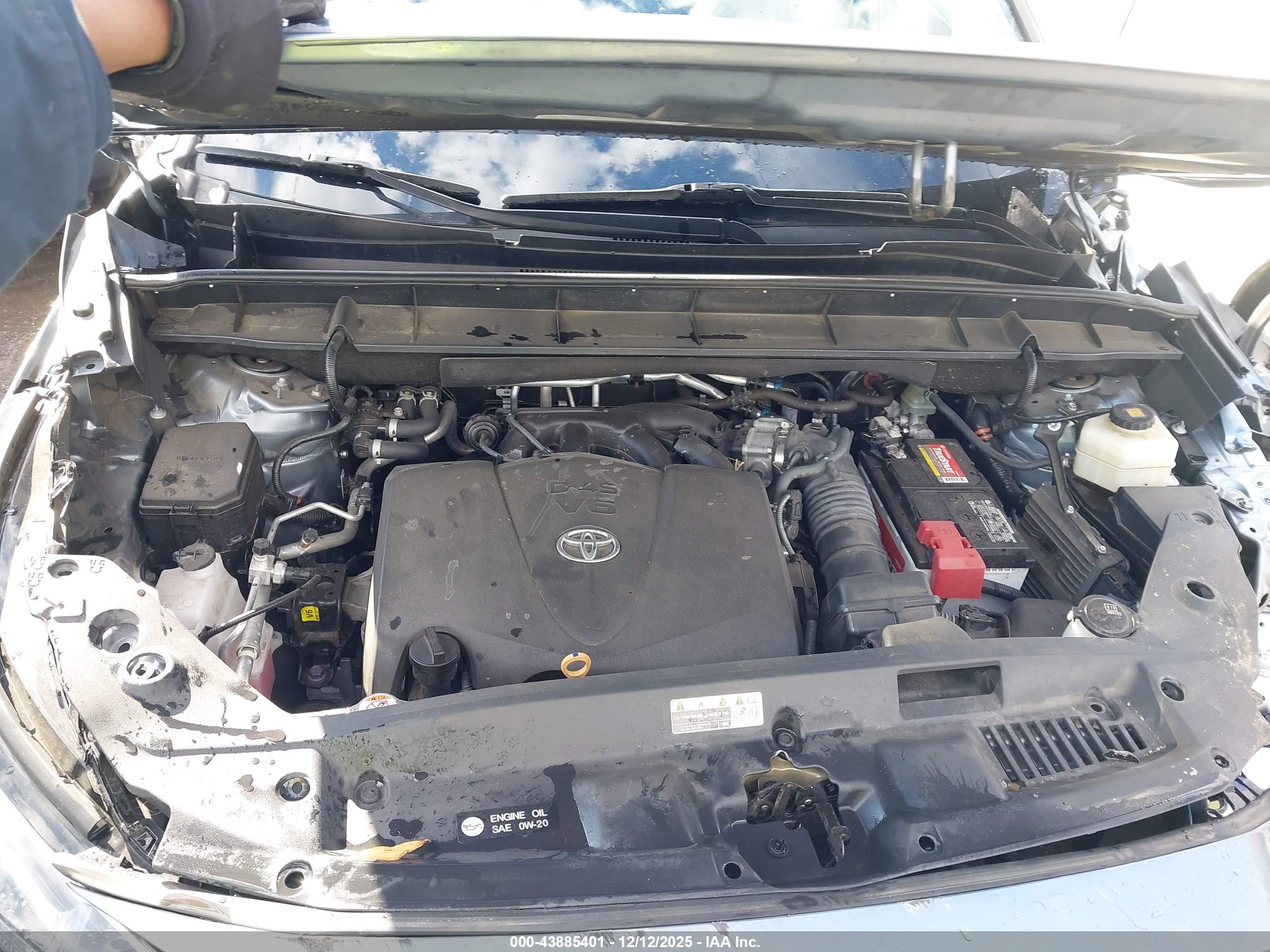 TOYOTA HIGHLANDER image 10