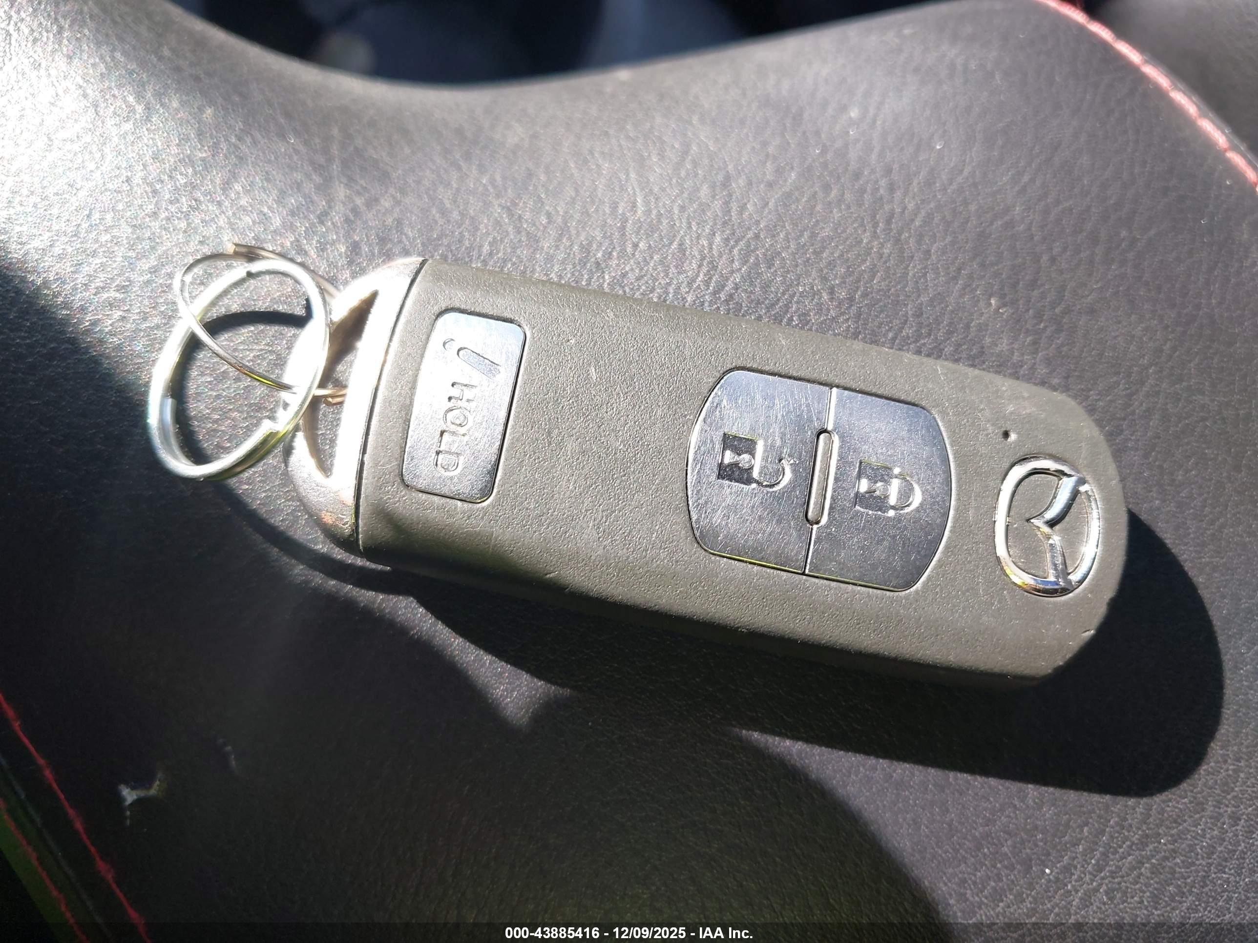 MAZDA MAZDA3 image 11