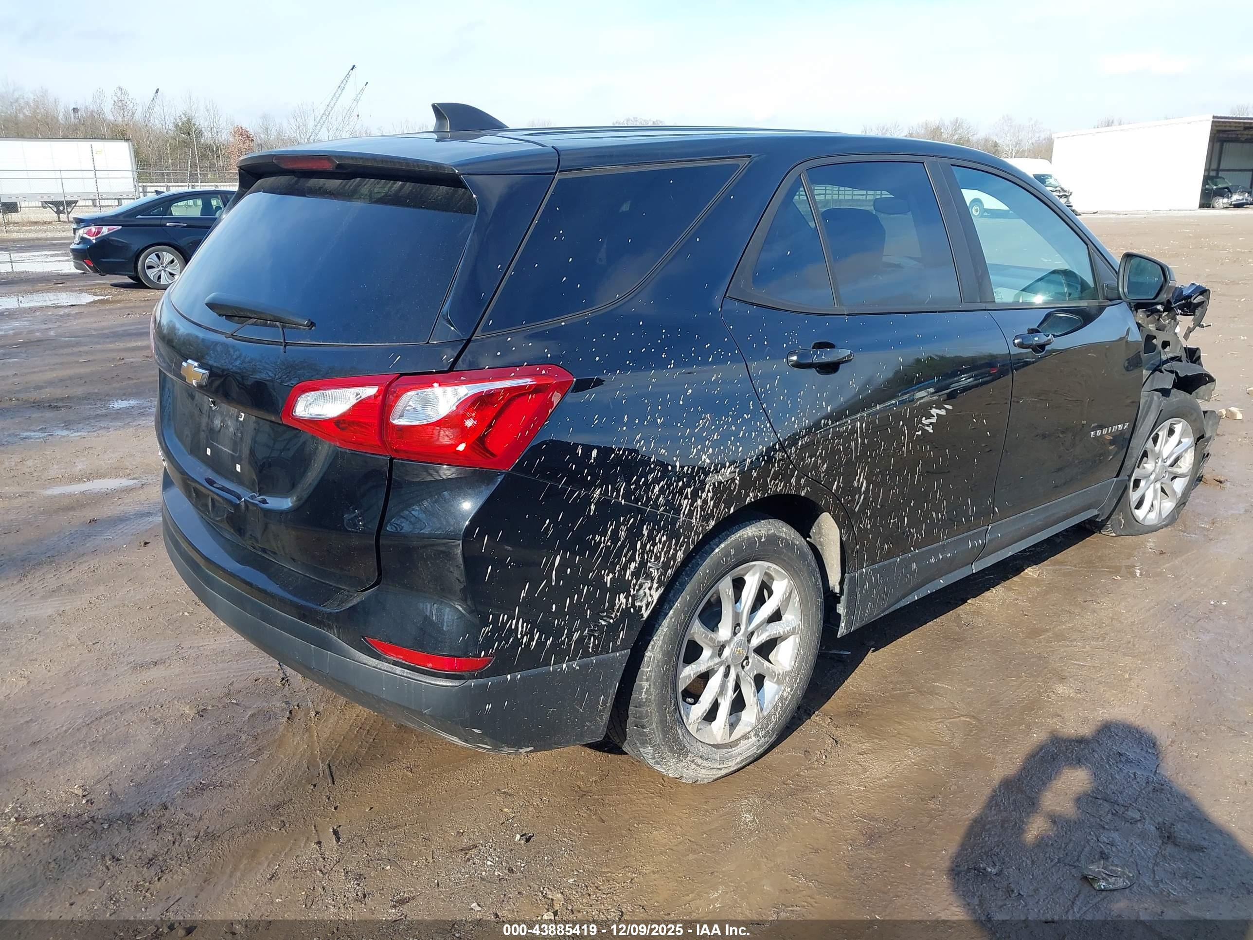 CHEVROLET EQUINOX image 4