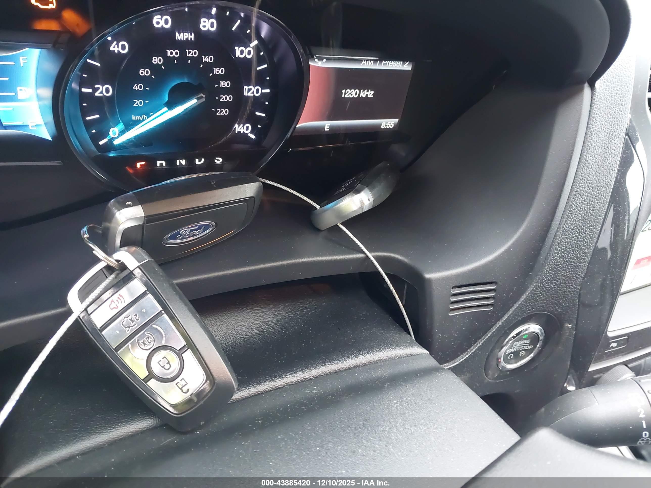 FORD EXPLORER image 11