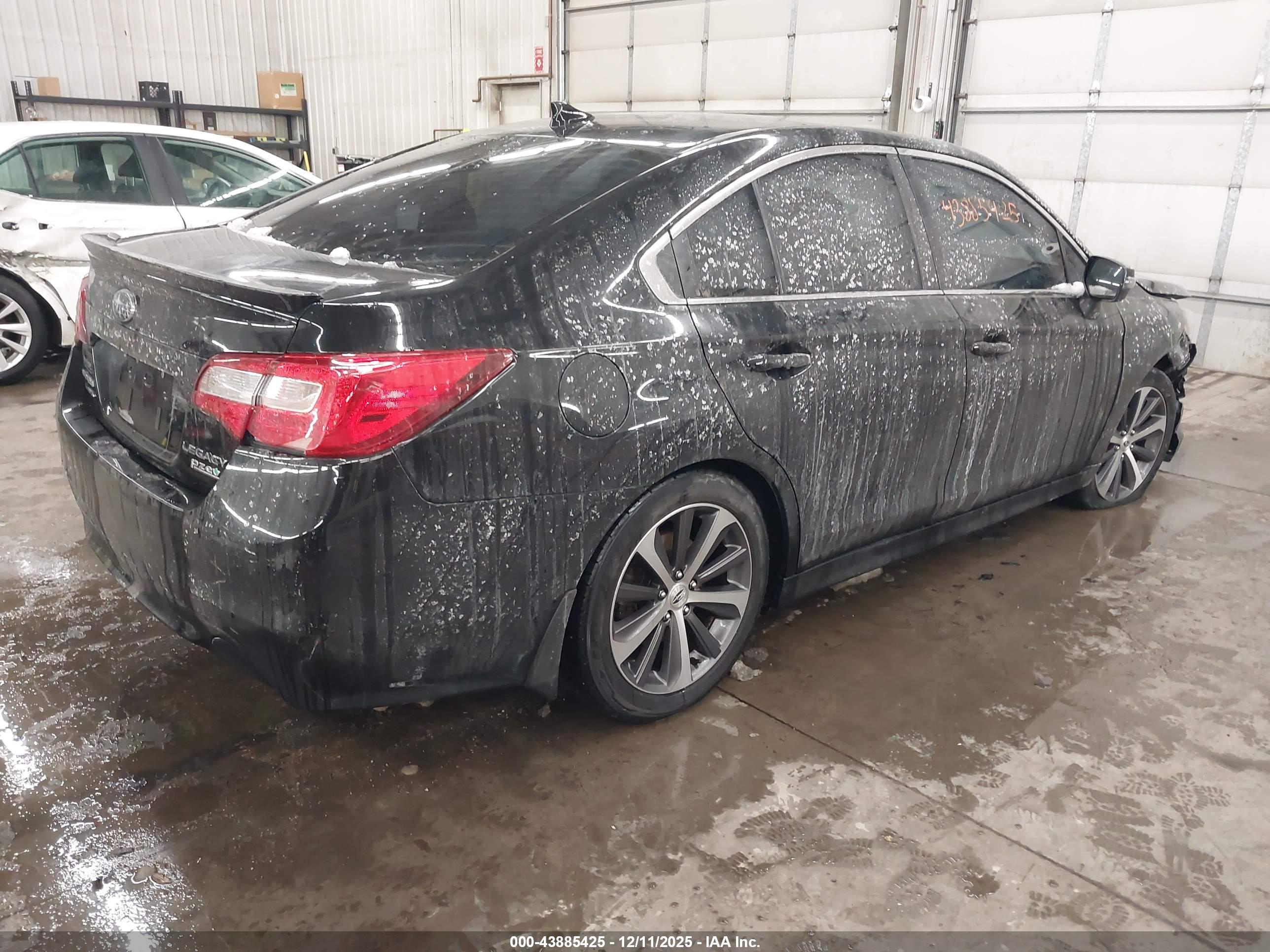 SUBARU LEGACY image 4
