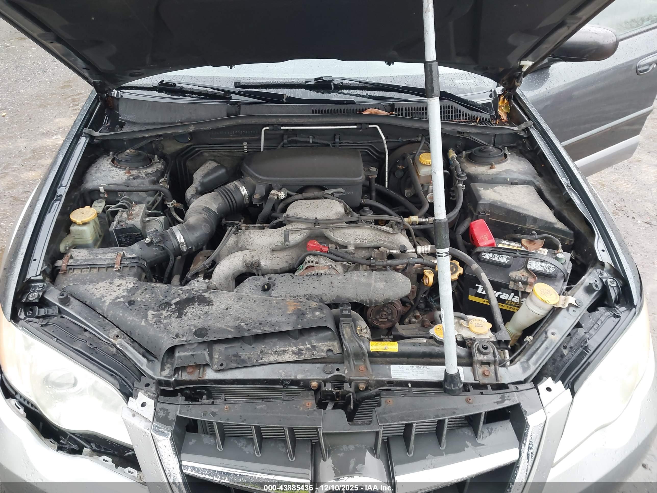 SUBARU OUTBACK image 10