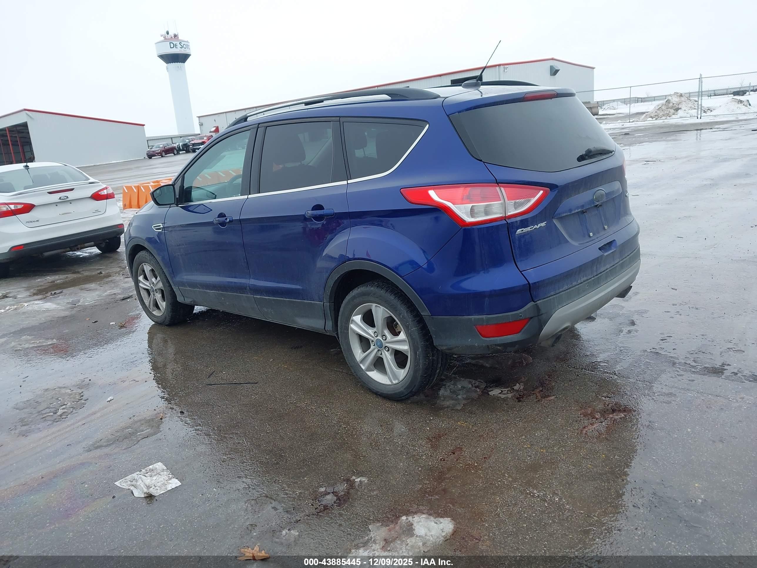 FORD ESCAPE image 3