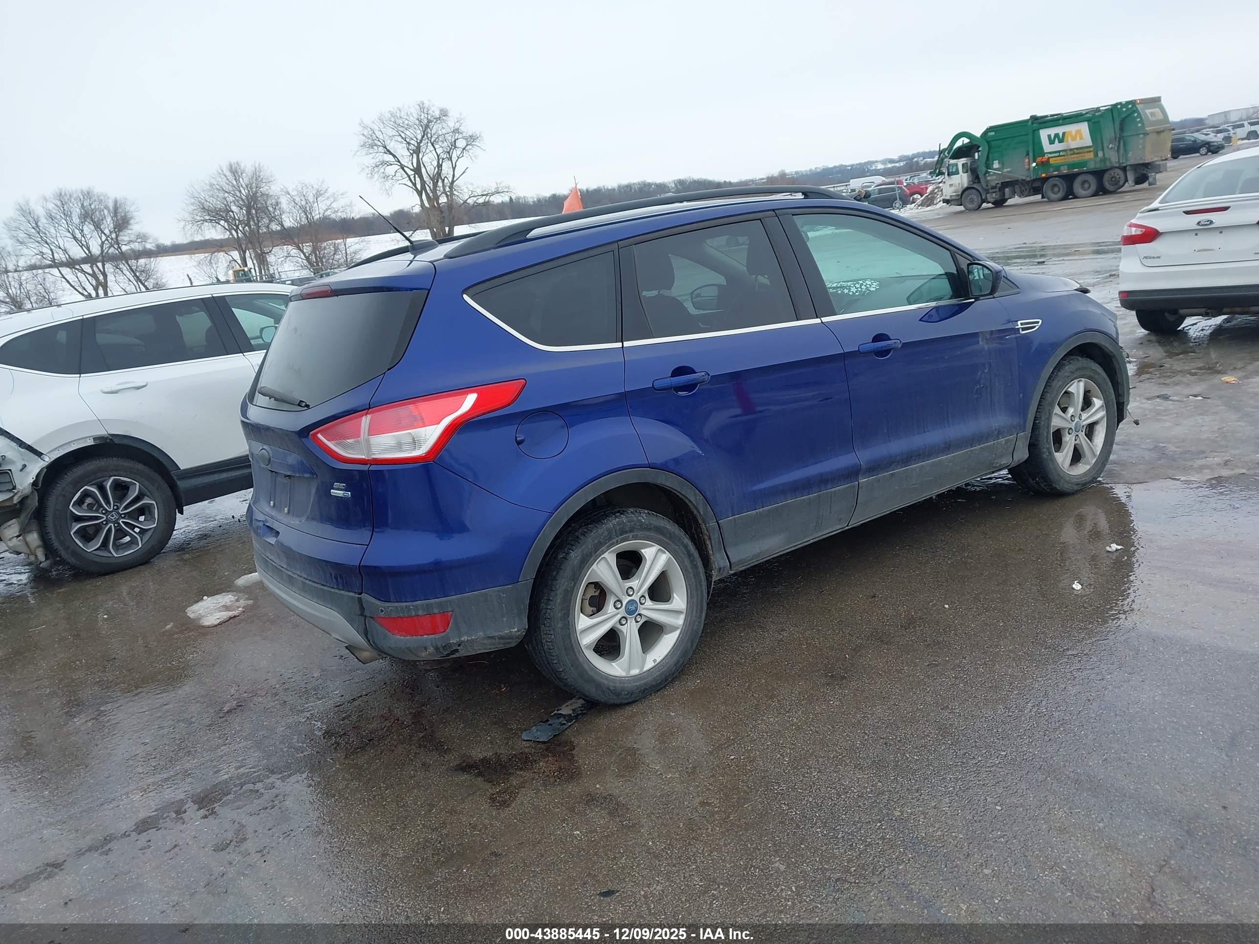 FORD ESCAPE image 4
