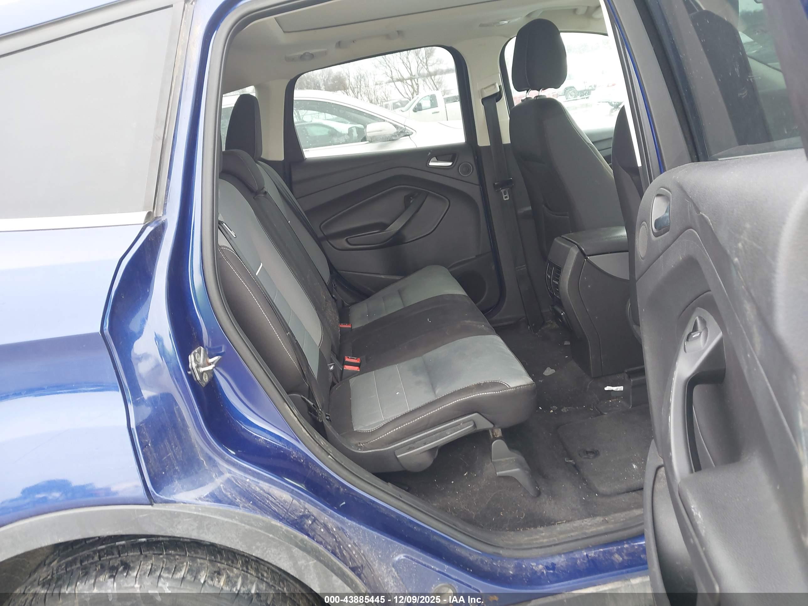 FORD ESCAPE image 8