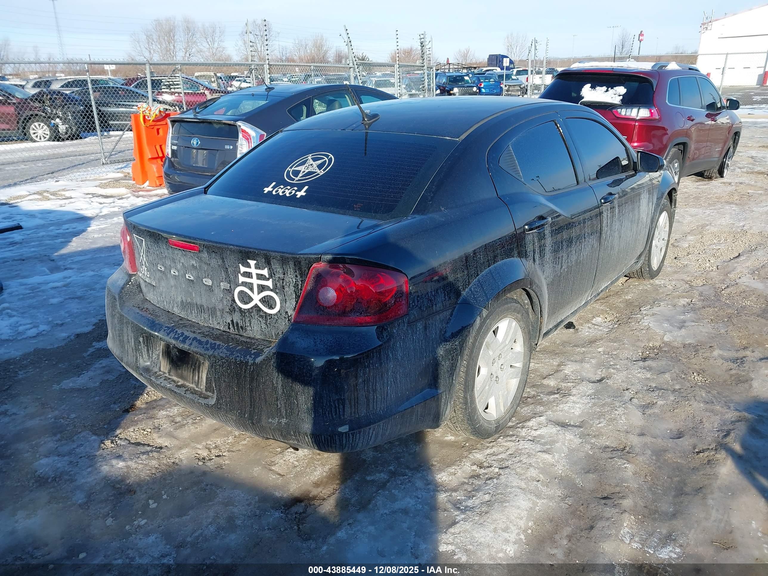 DODGE AVENGER image 4
