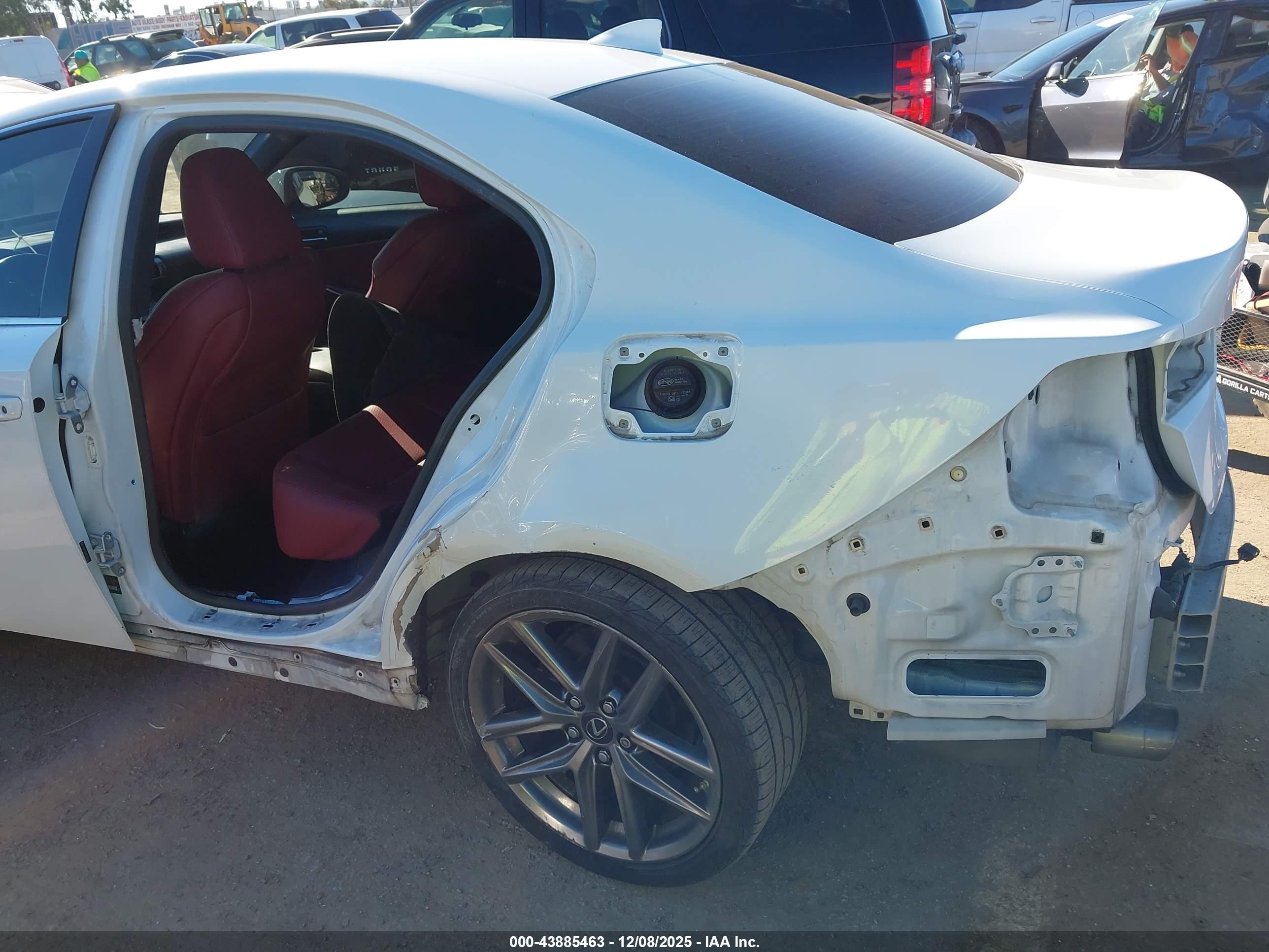 LEXUS IS image 6