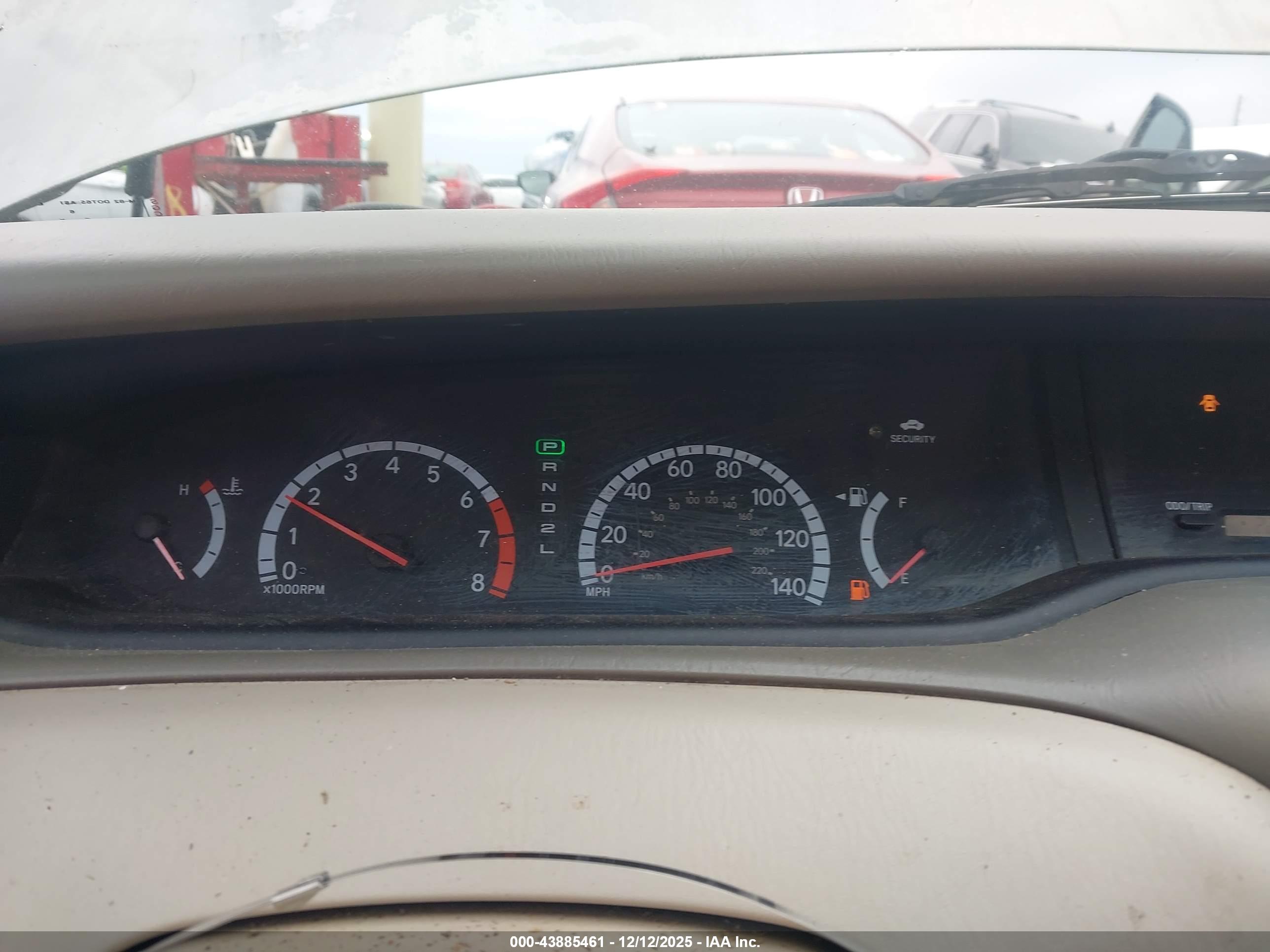 TOYOTA AVALON image 7