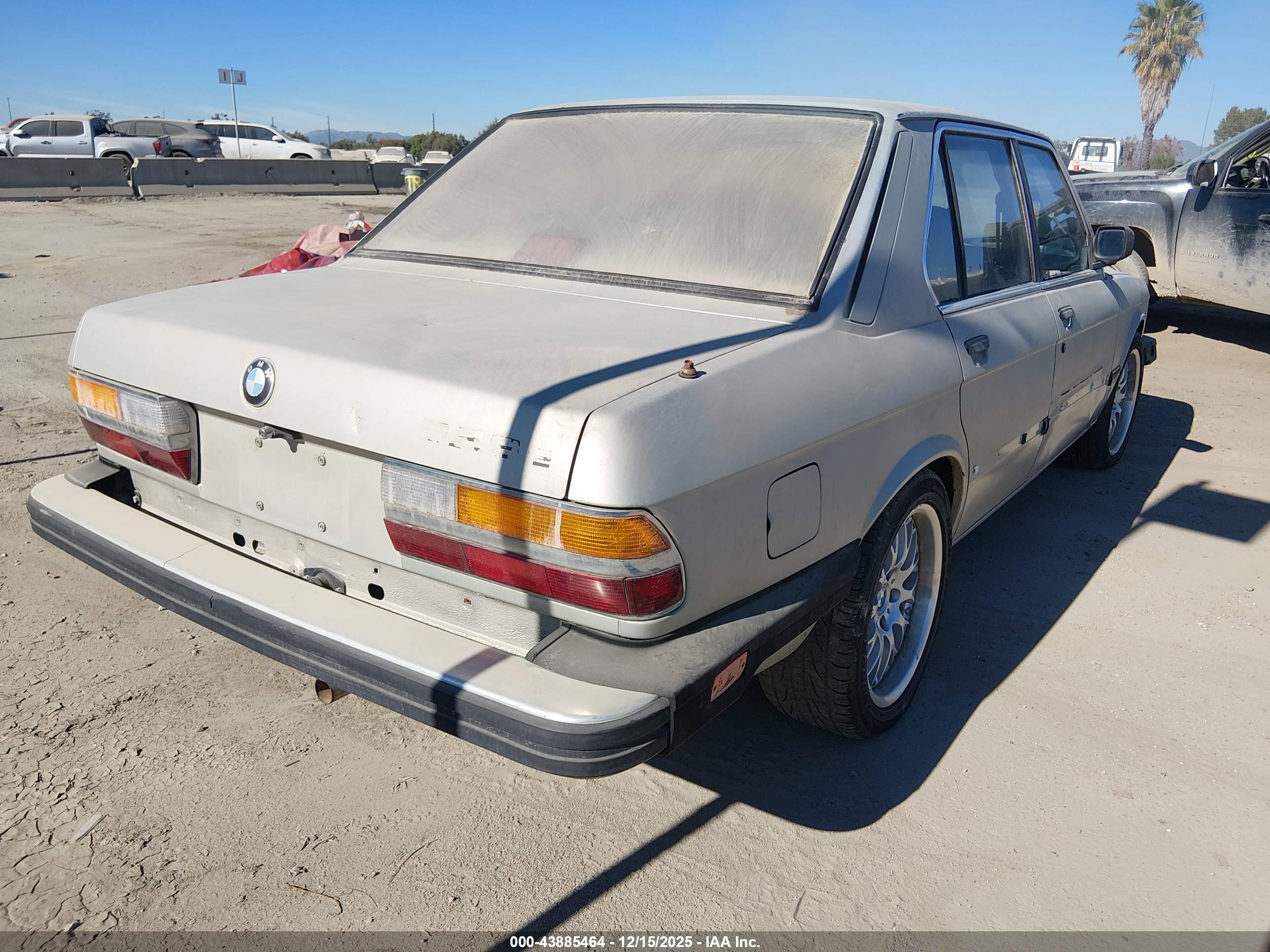 BMW 528 image 4