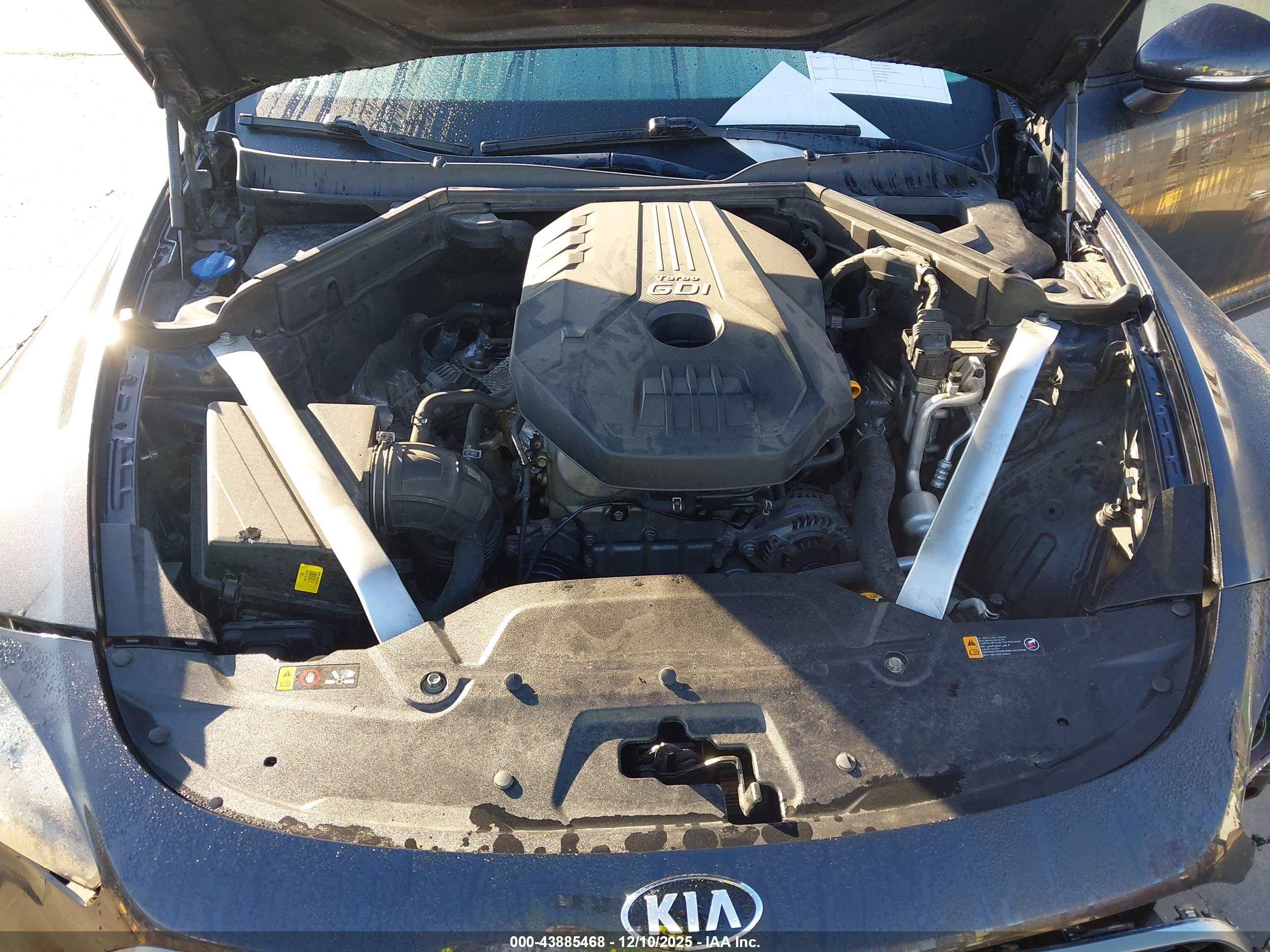 KIA STINGER image 10