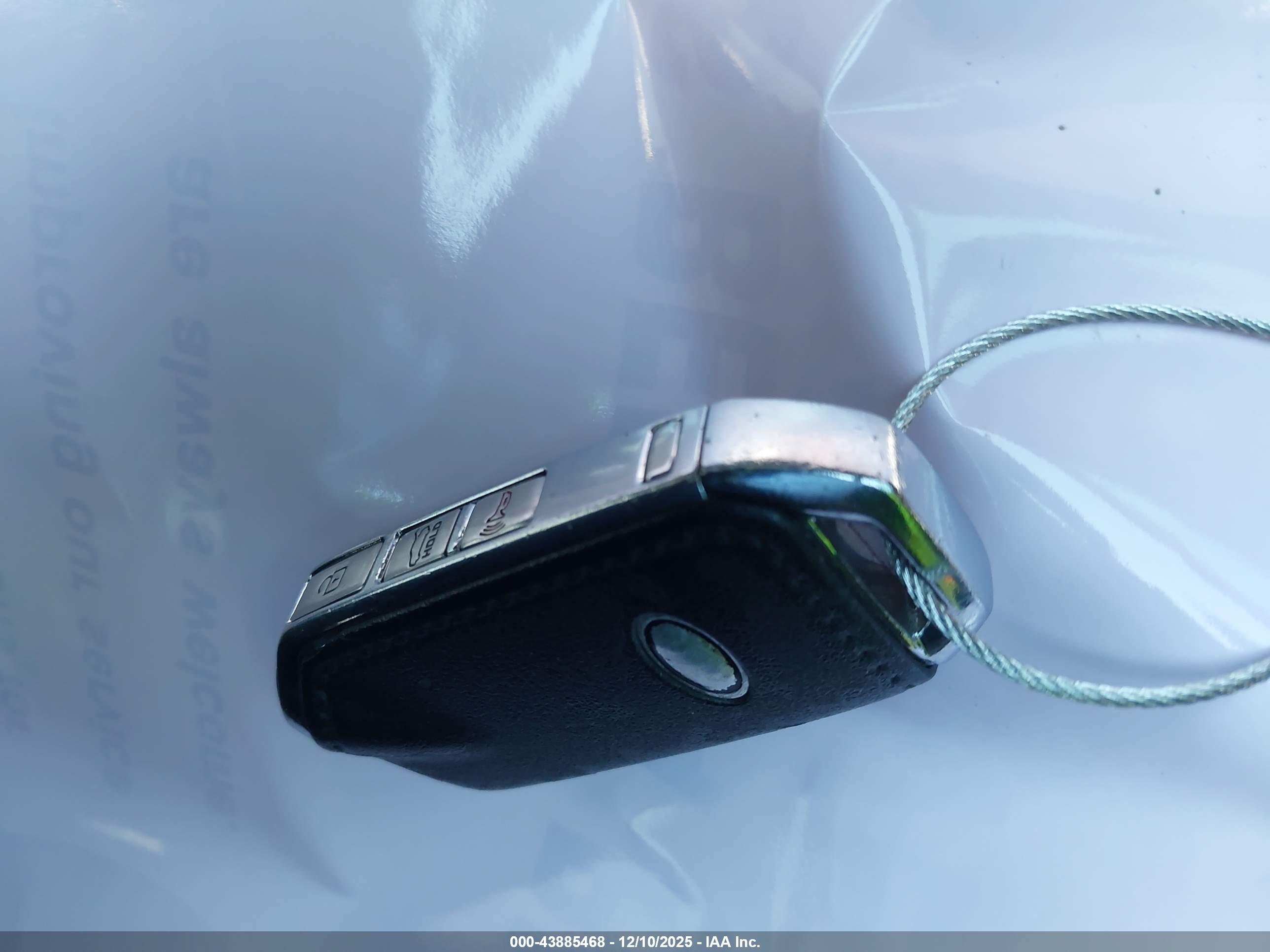 KIA STINGER image 11