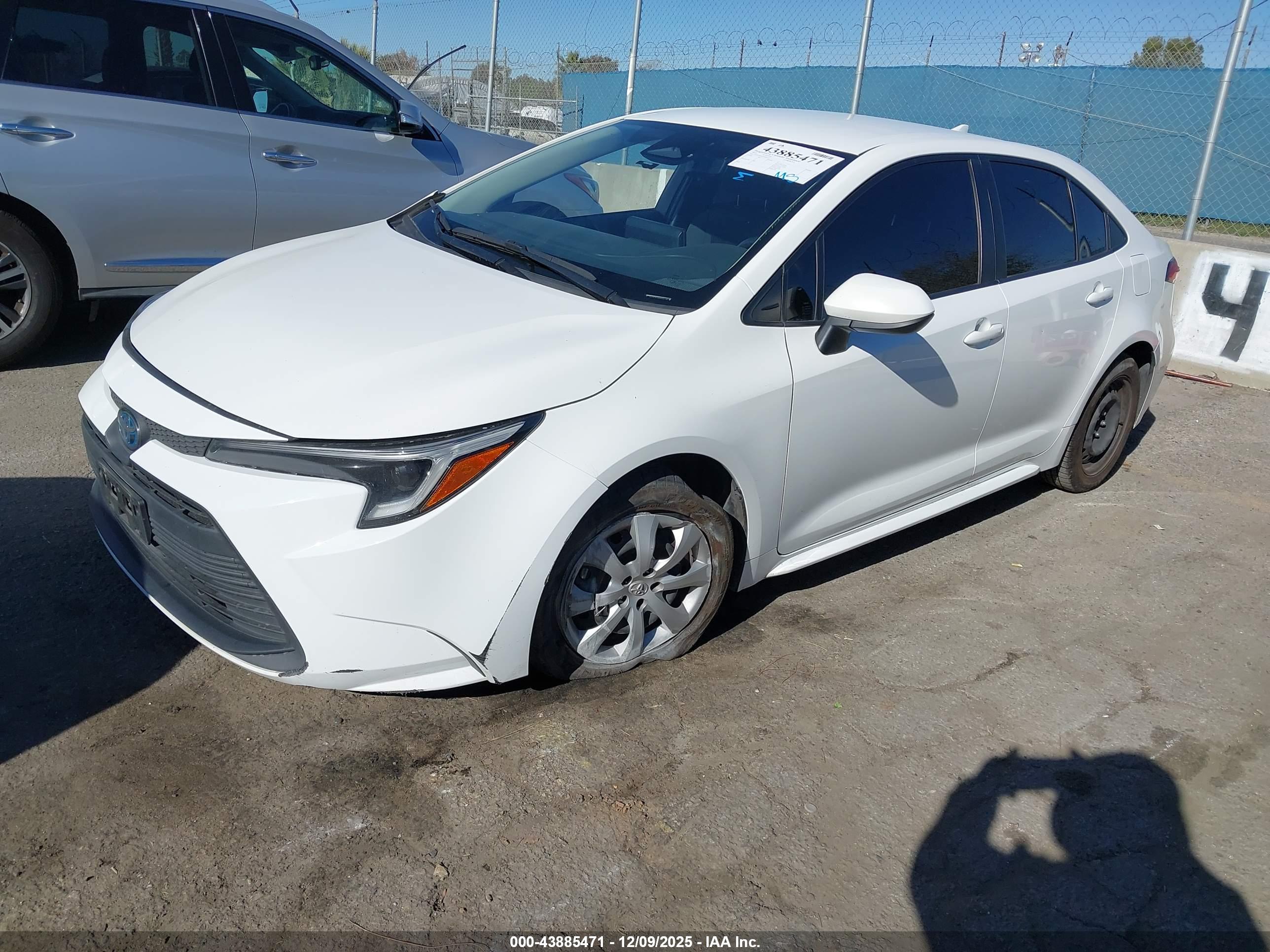 TOYOTA COROLLA image 2