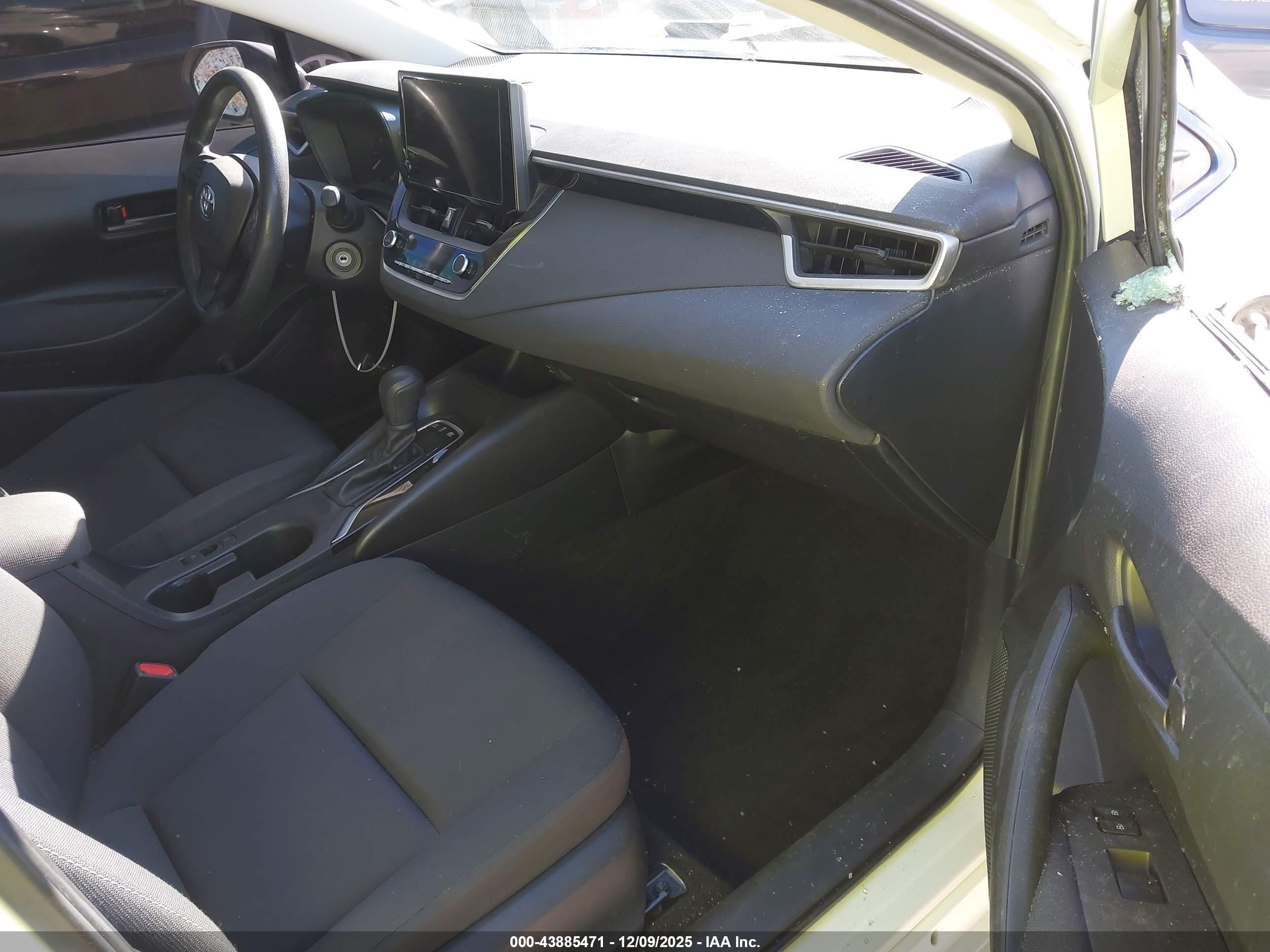 TOYOTA COROLLA image 5