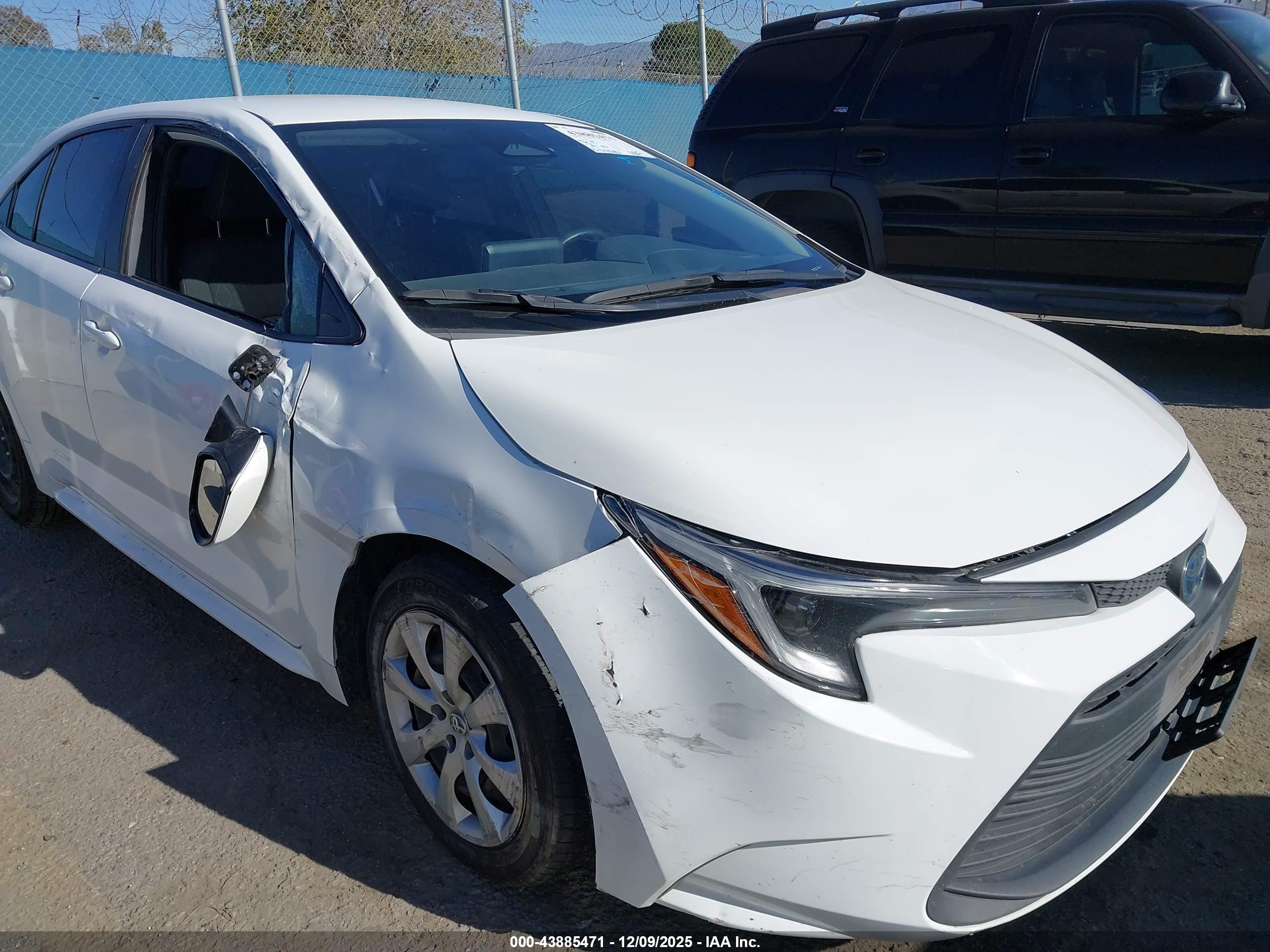 TOYOTA COROLLA image 6