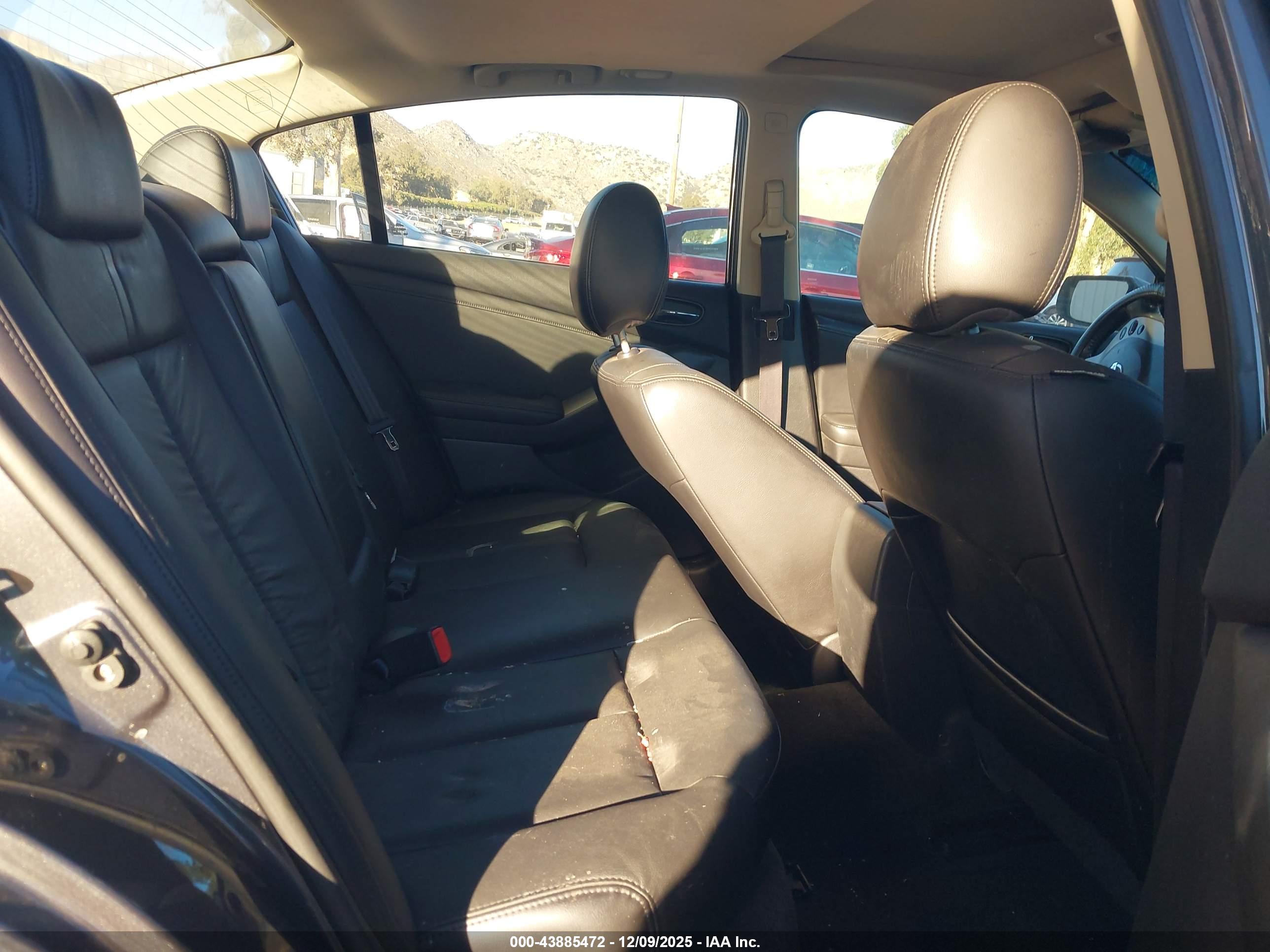 NISSAN ALTIMA image 8