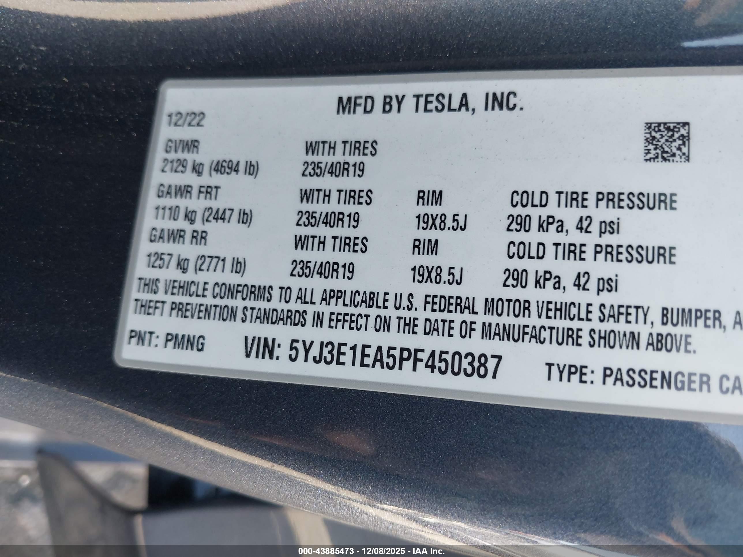 TESLA MODEL image 9