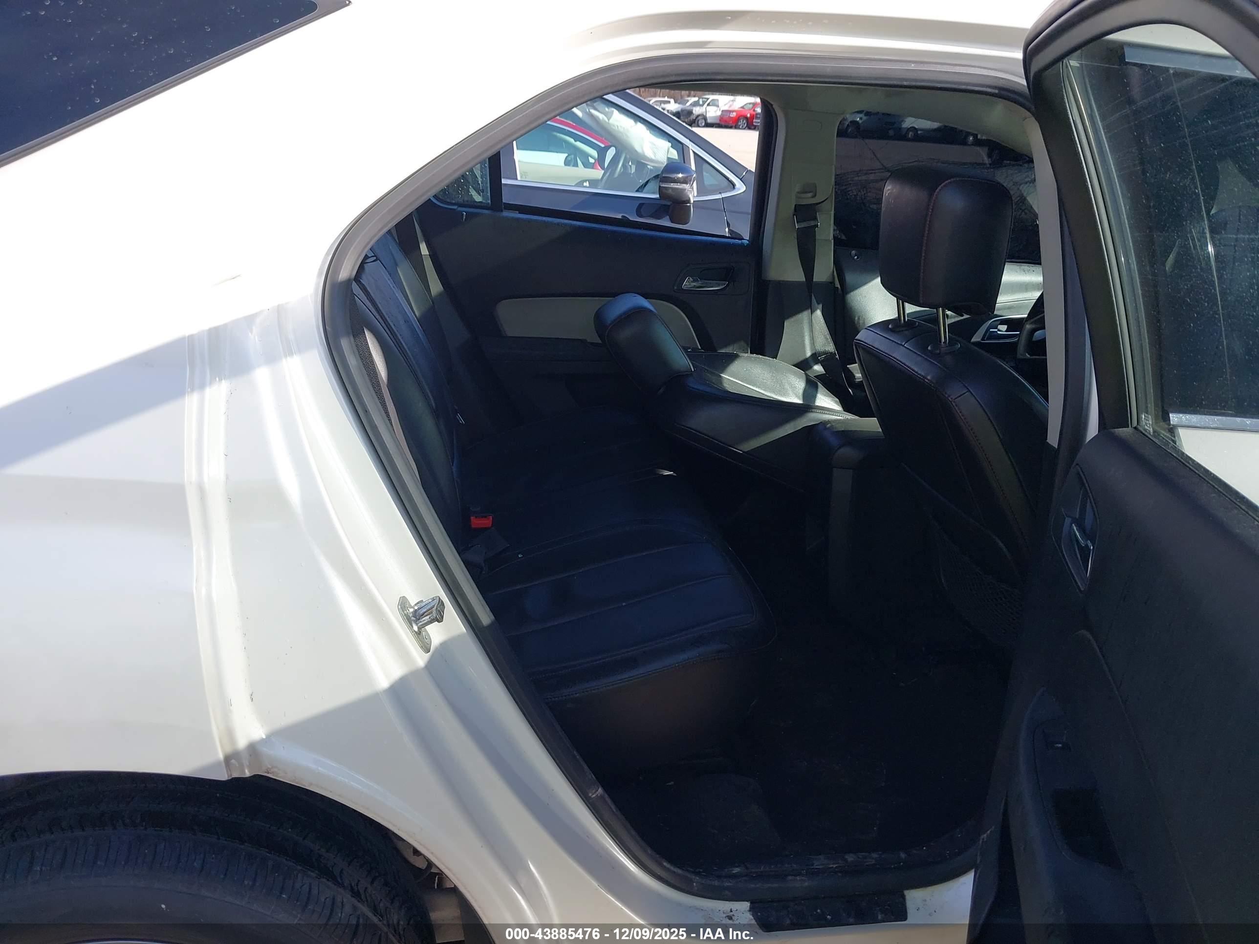 CHEVROLET EQUINOX image 8