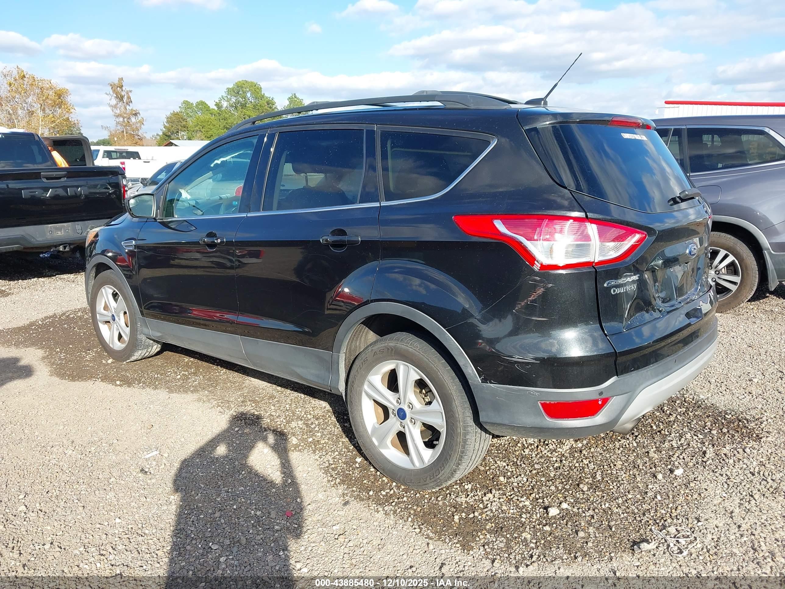 FORD ESCAPE image 3