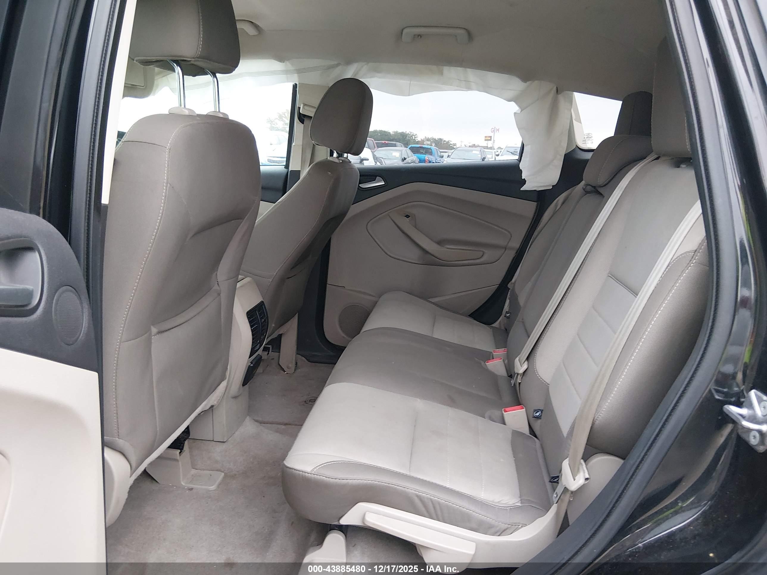 FORD ESCAPE image 8