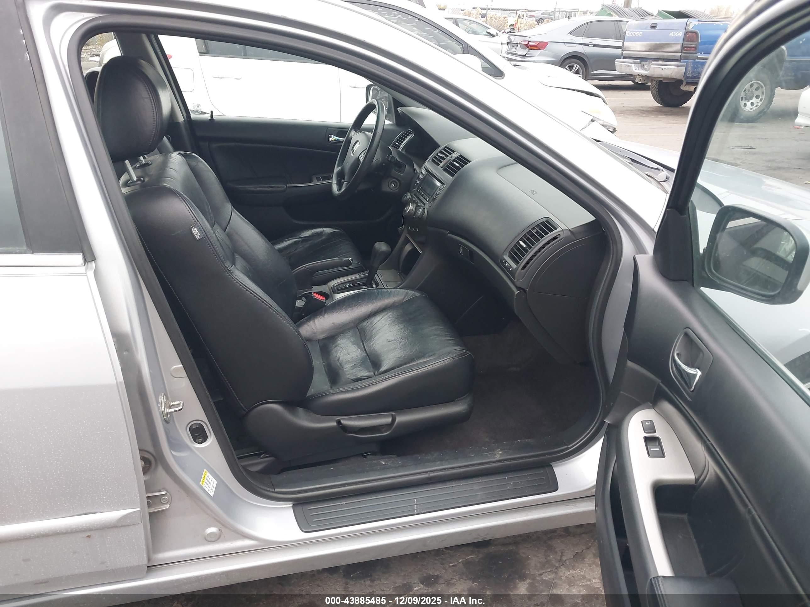 HONDA ACCORD image 5