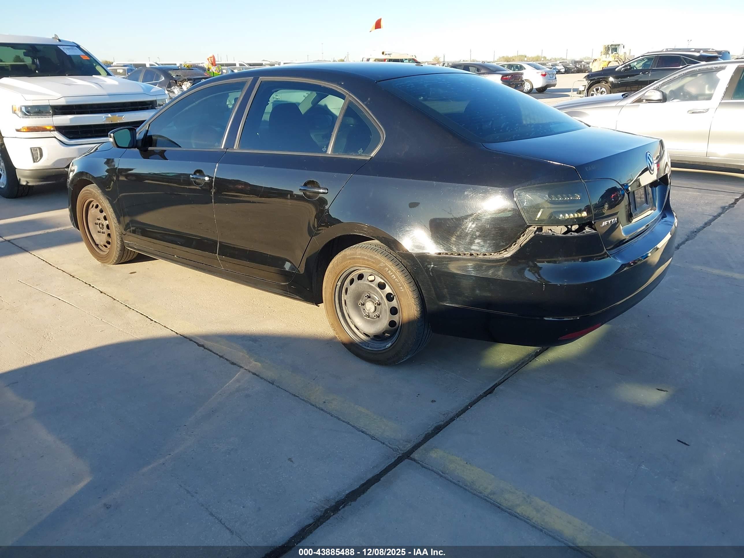VOLKSWAGEN JETTA image 3