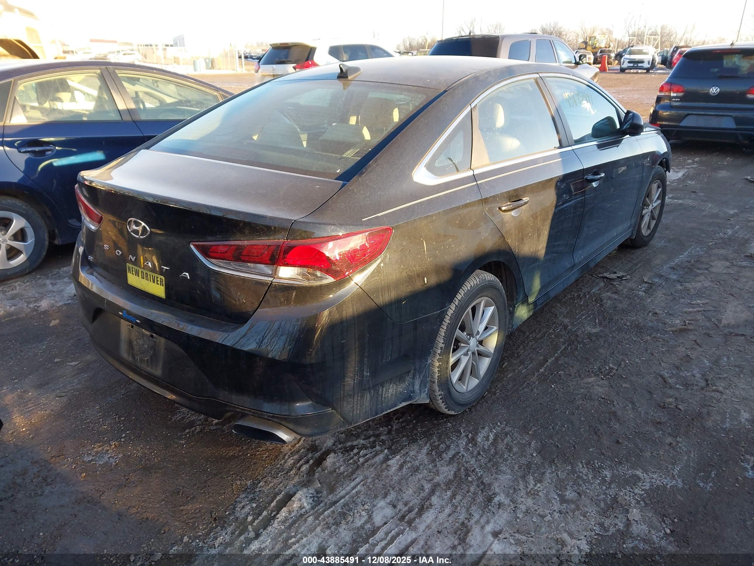 HYUNDAI SONATA image 4