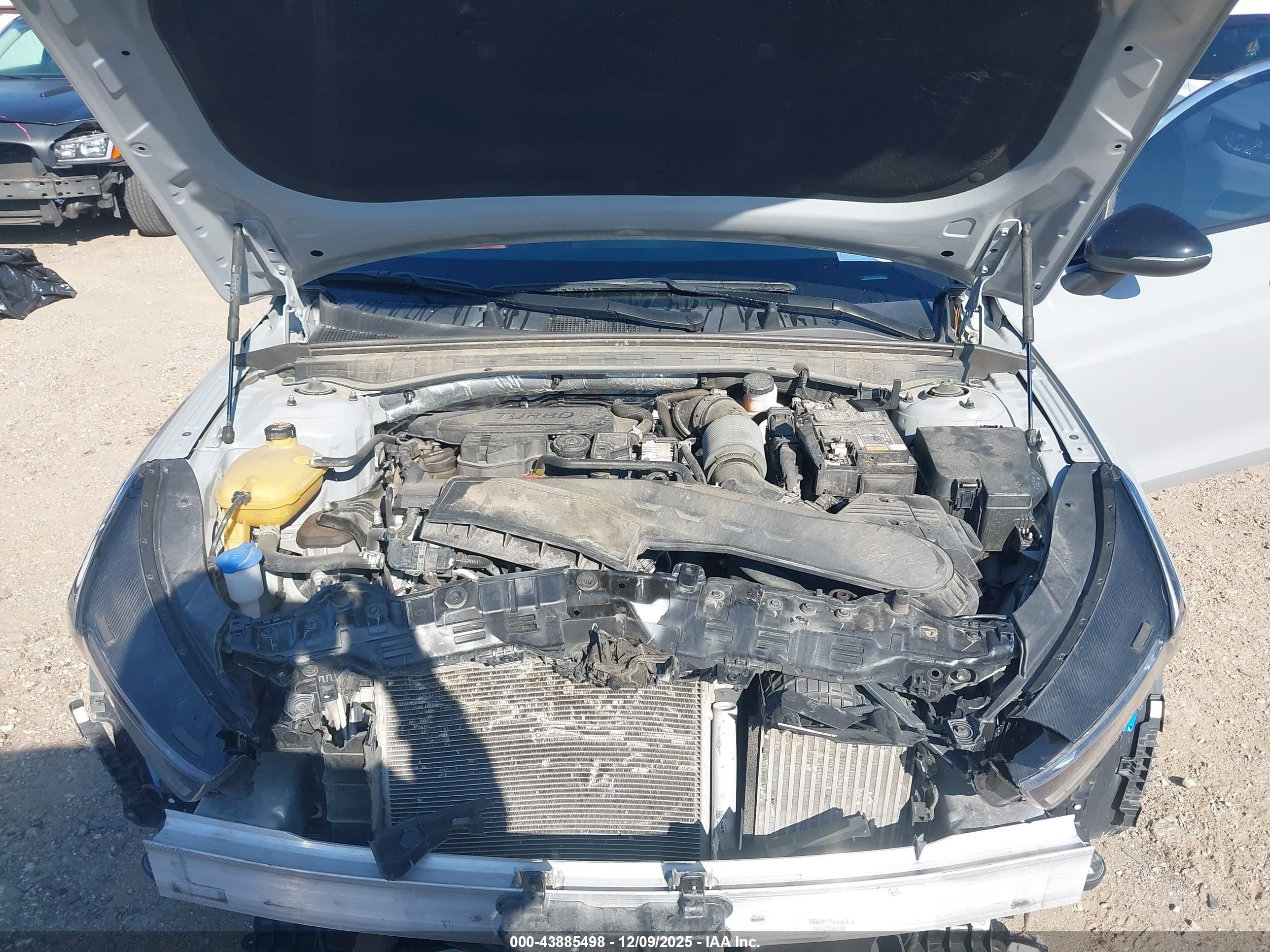 KIA K5 image 10