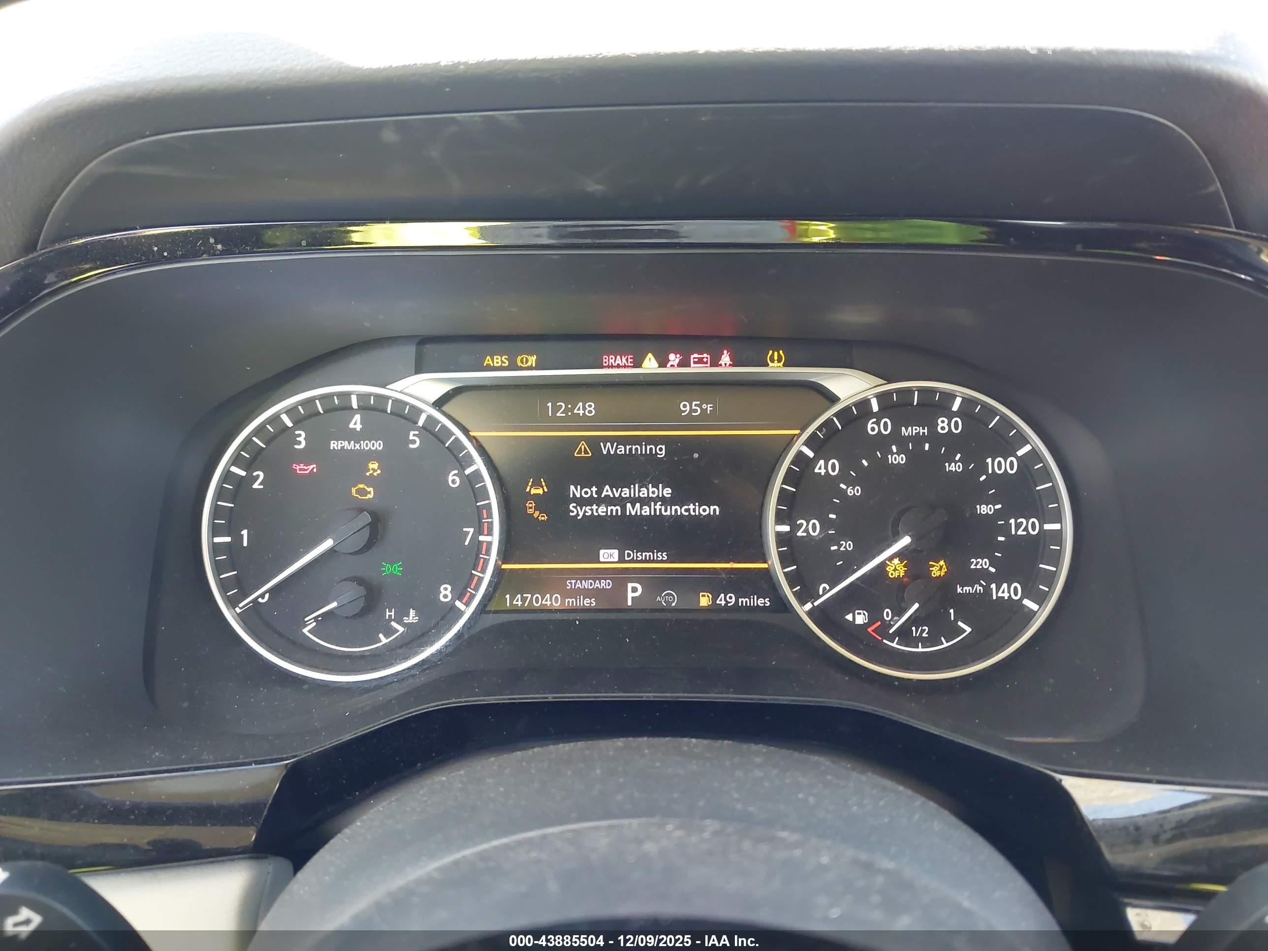 NISSAN PATHFINDER image 7
