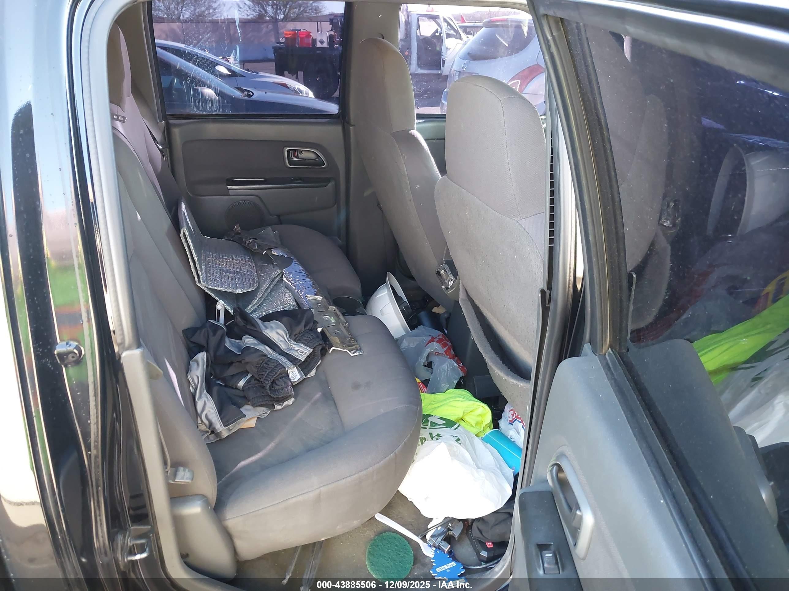 CHEVROLET COLORADO image 8