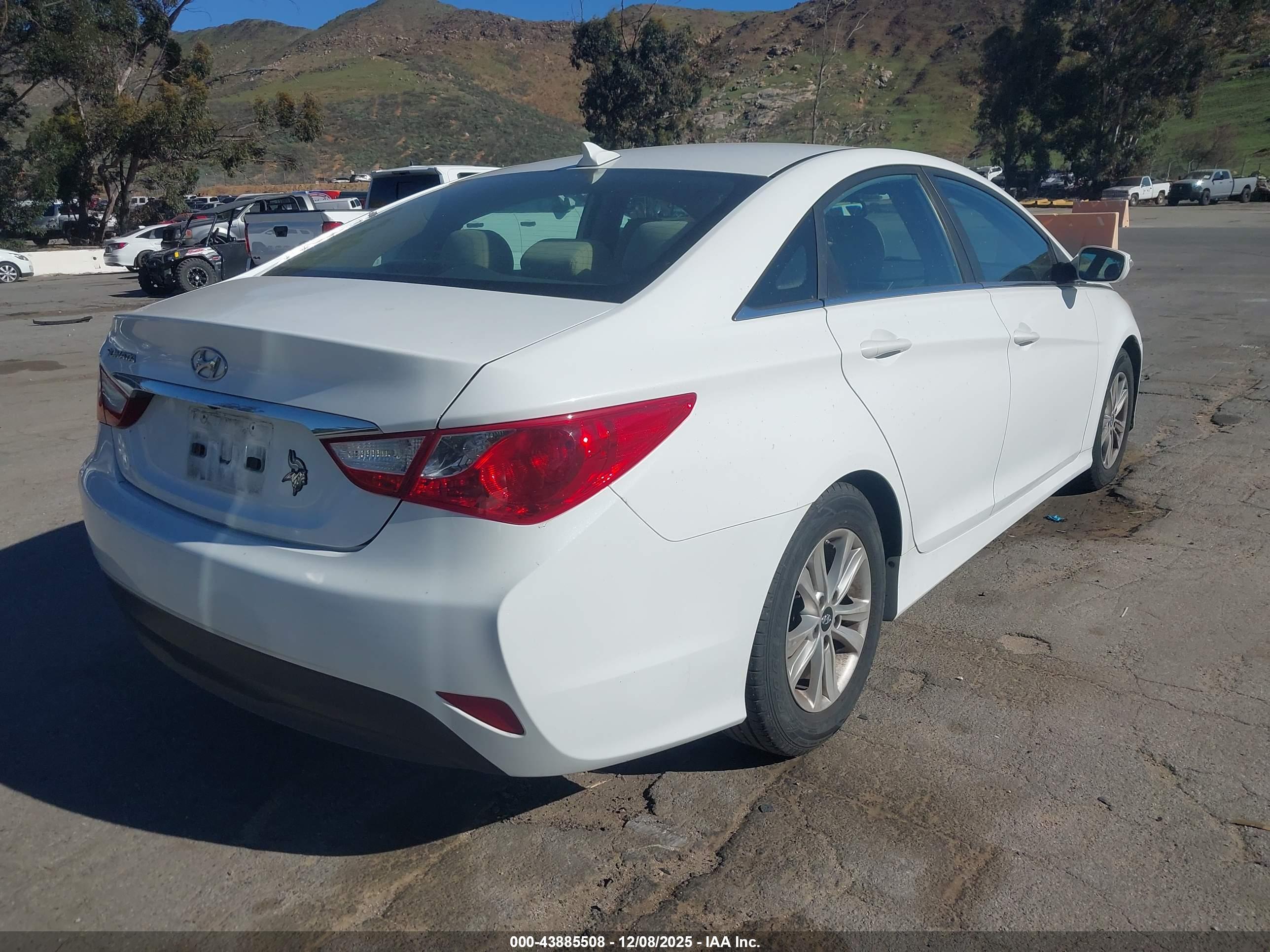HYUNDAI SONATA image 4