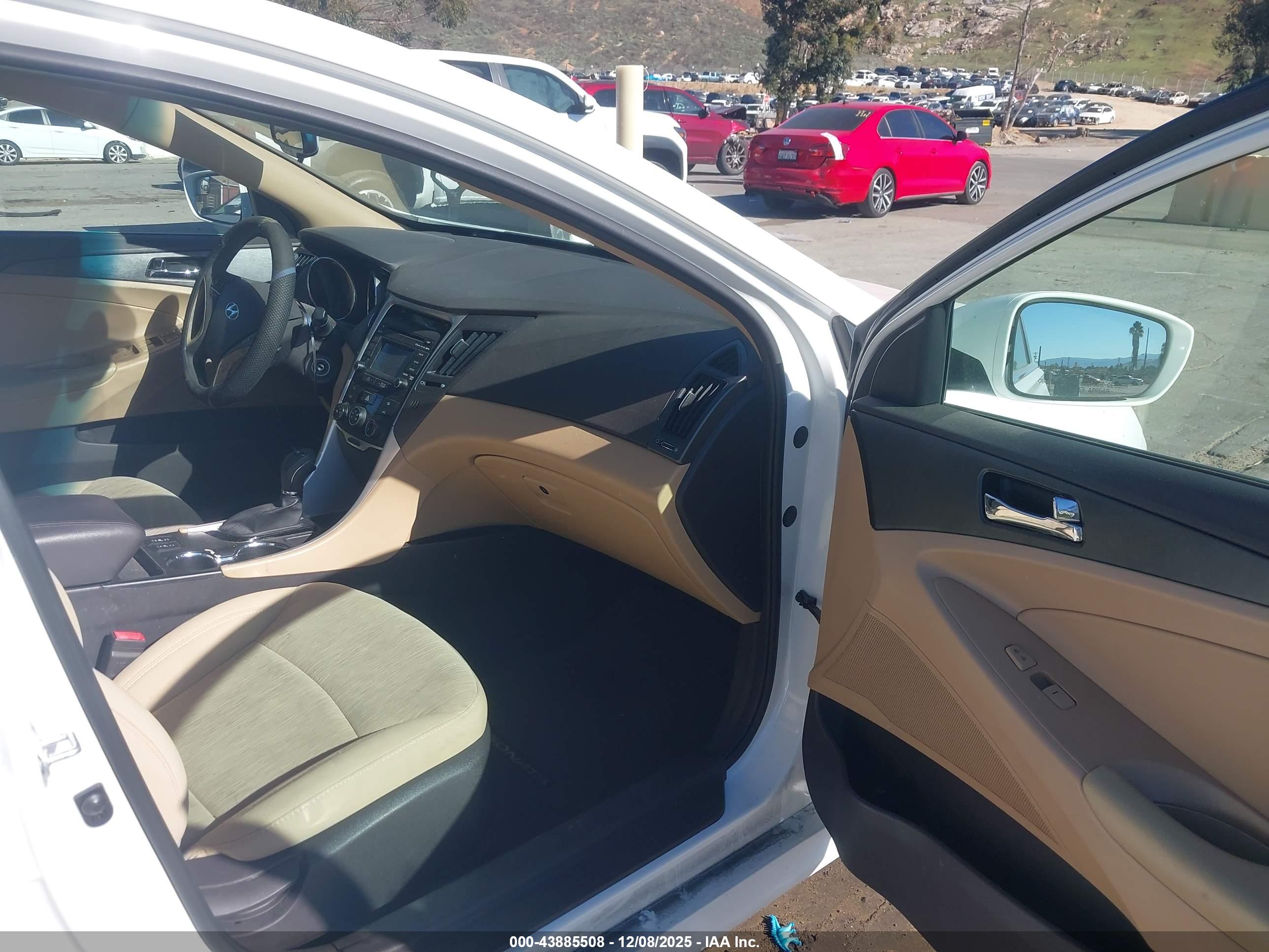 HYUNDAI SONATA image 5