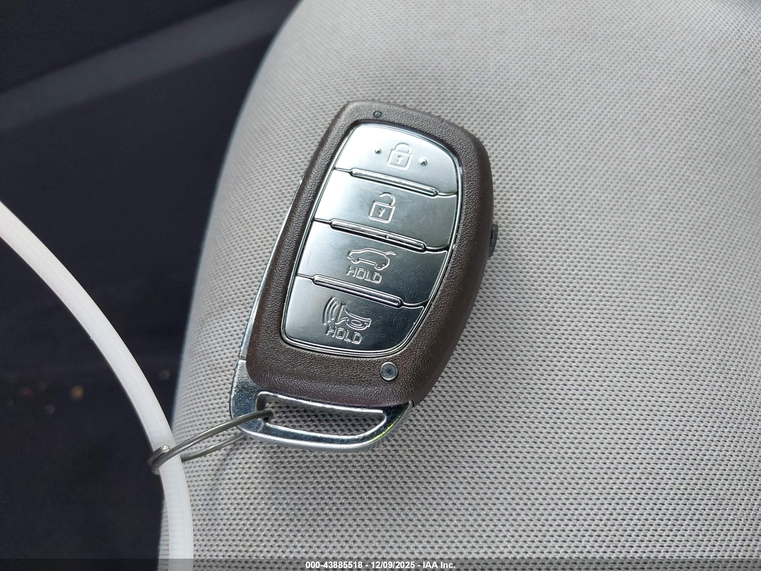 HYUNDAI IONIQ image 11