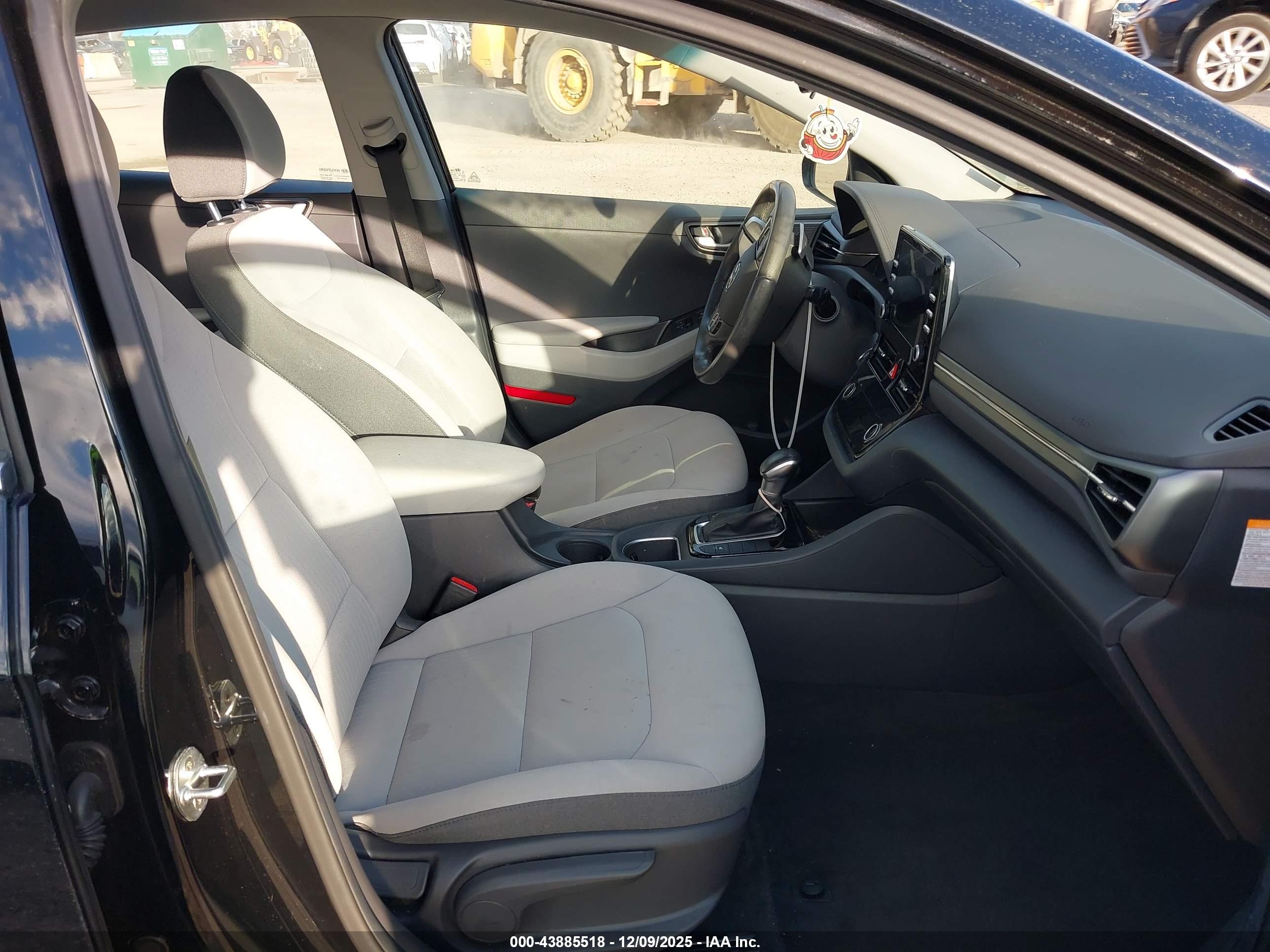HYUNDAI IONIQ image 5