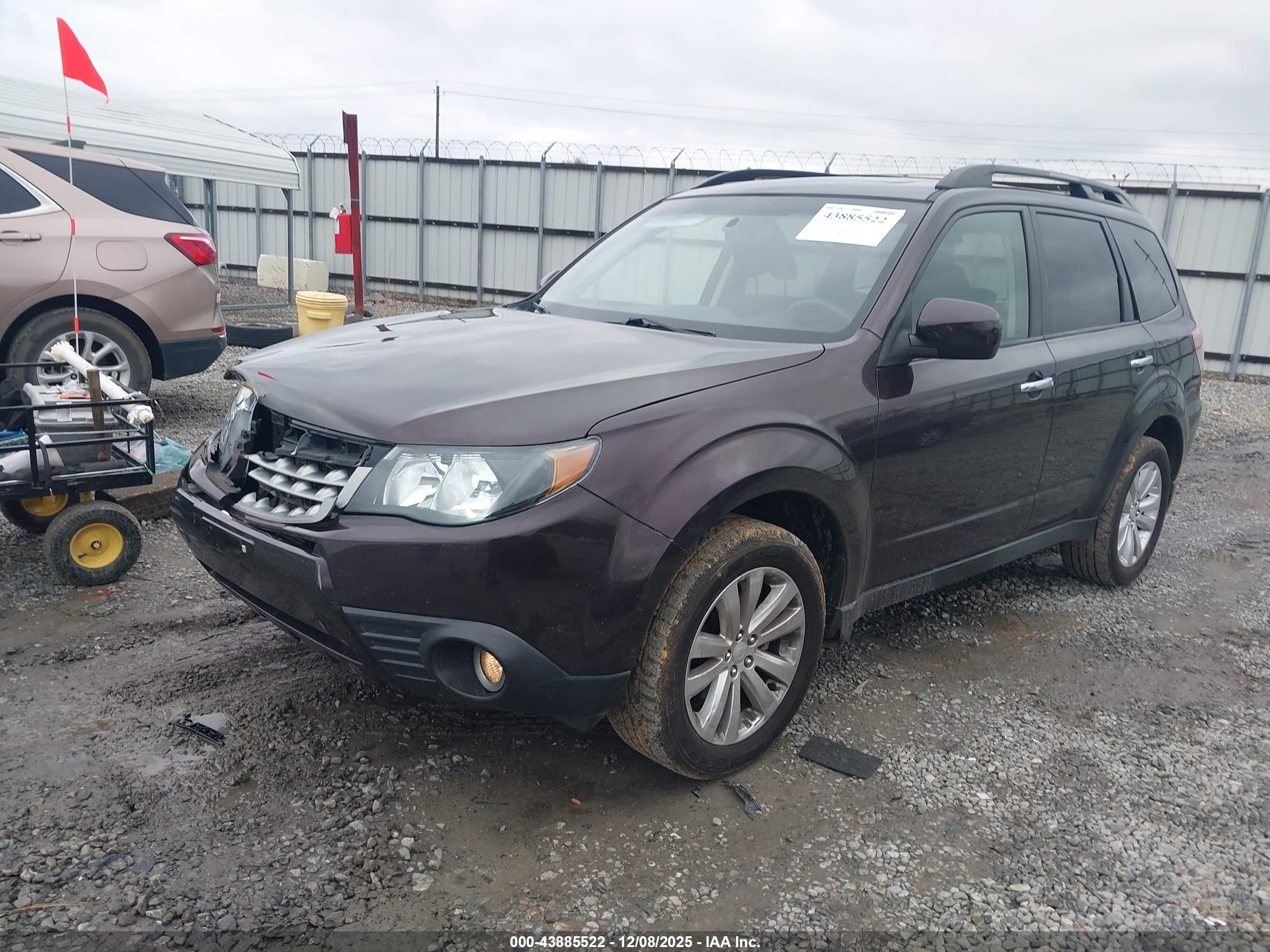 SUBARU FORESTER image 2