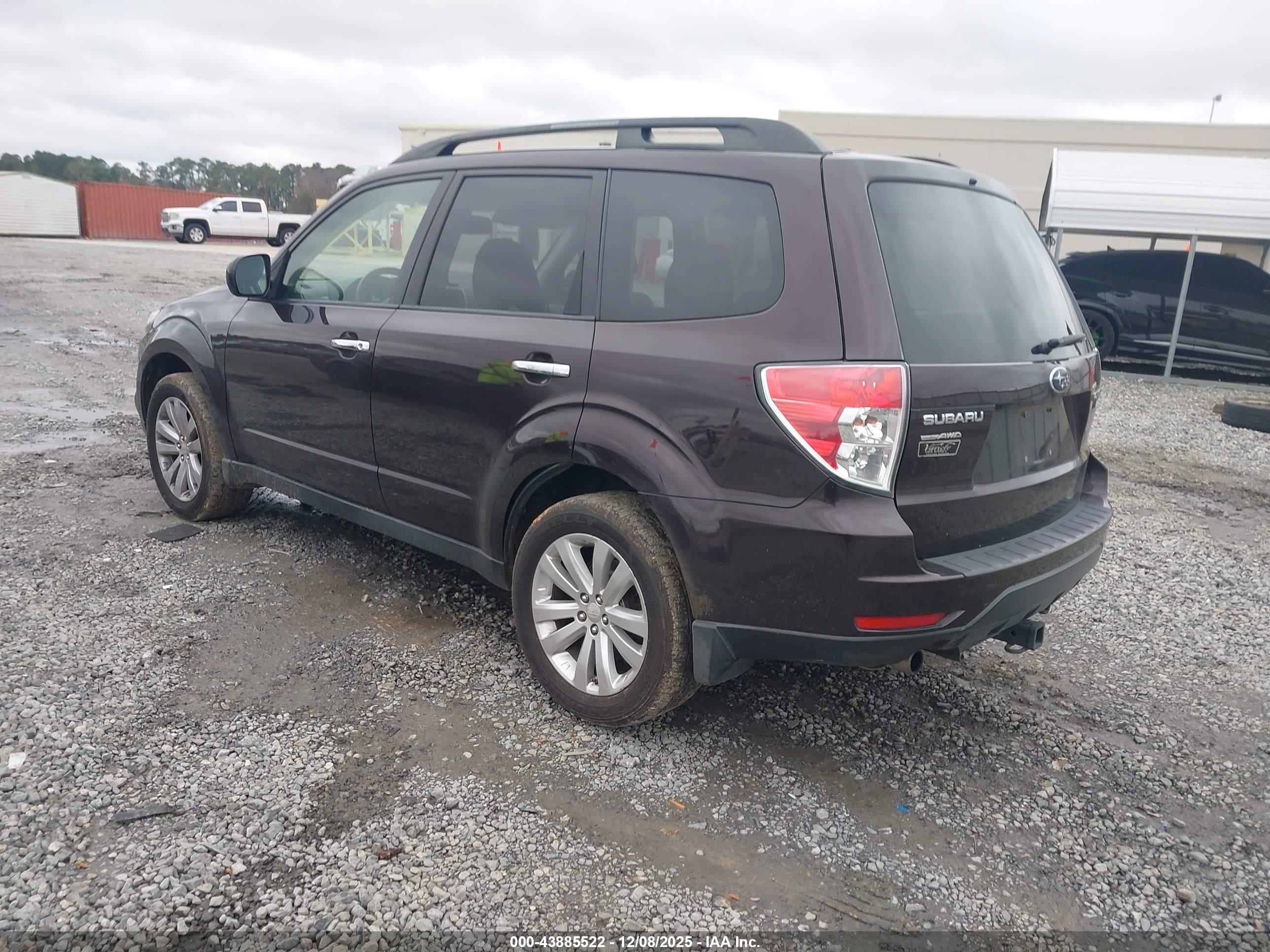 SUBARU FORESTER image 3