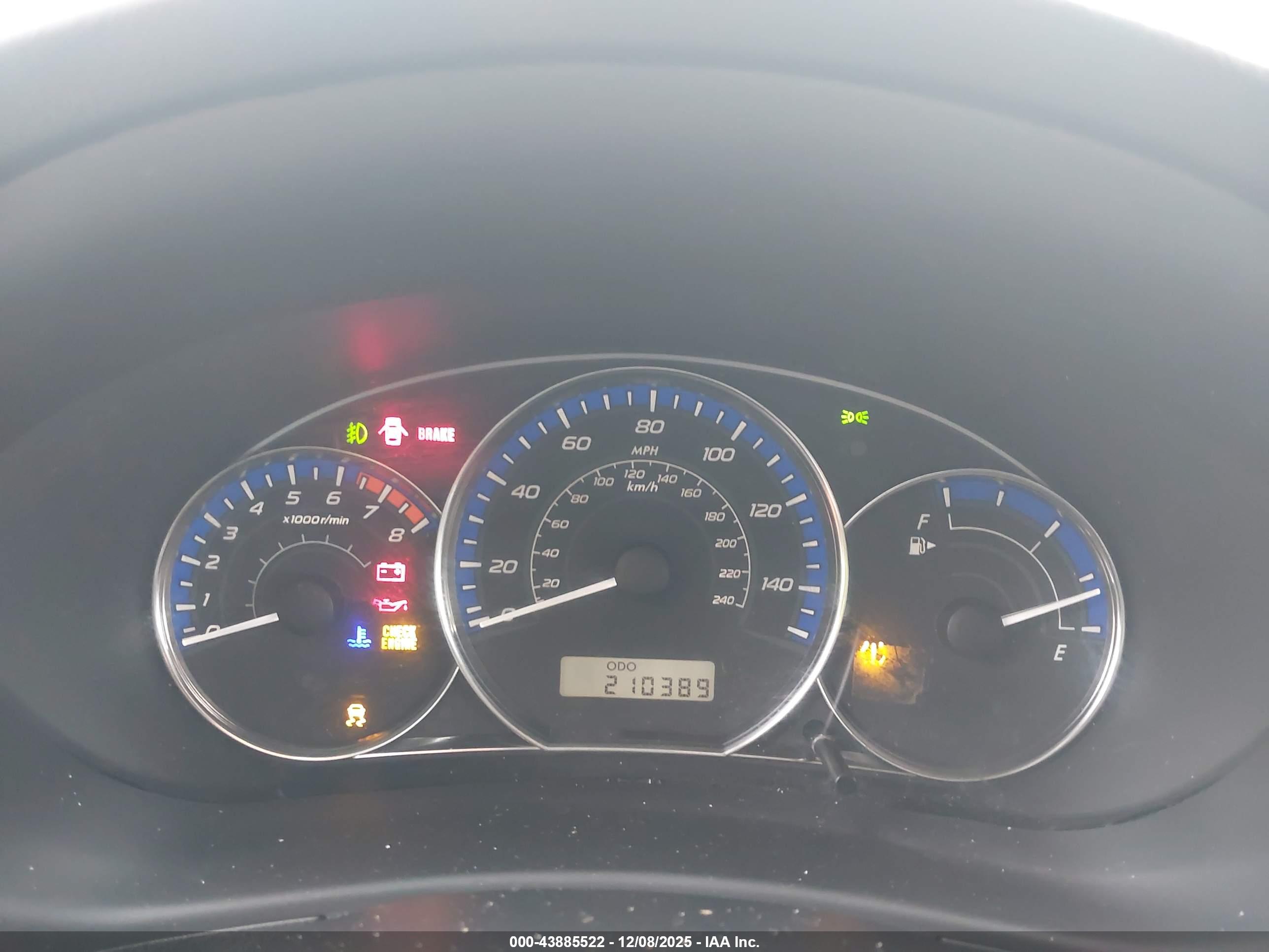 SUBARU FORESTER image 7