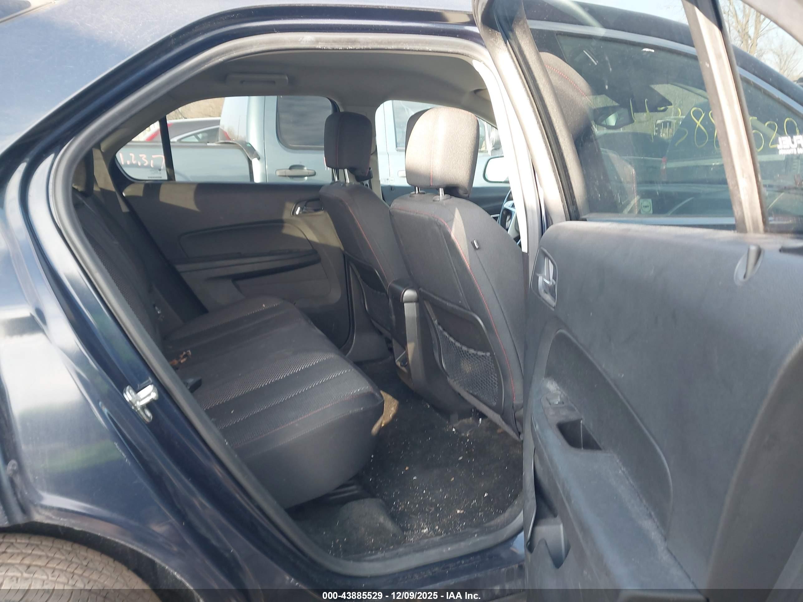 CHEVROLET EQUINOX image 8