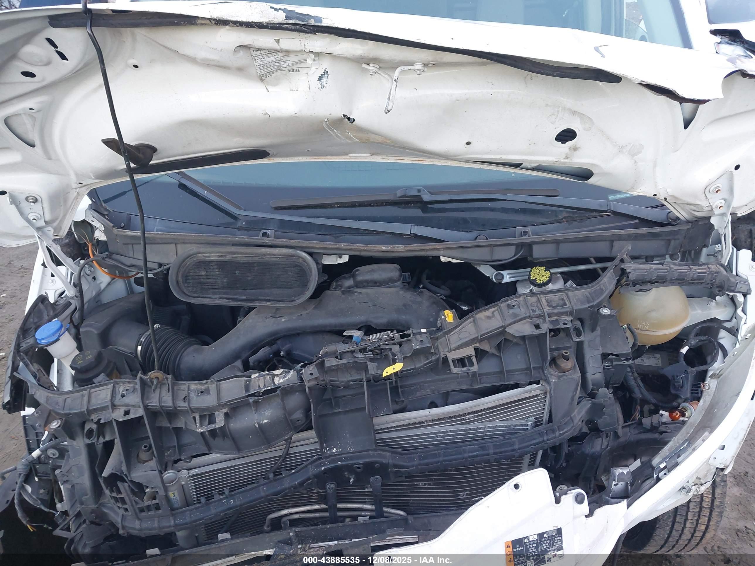 FORD TRANSIT-150 image 10
