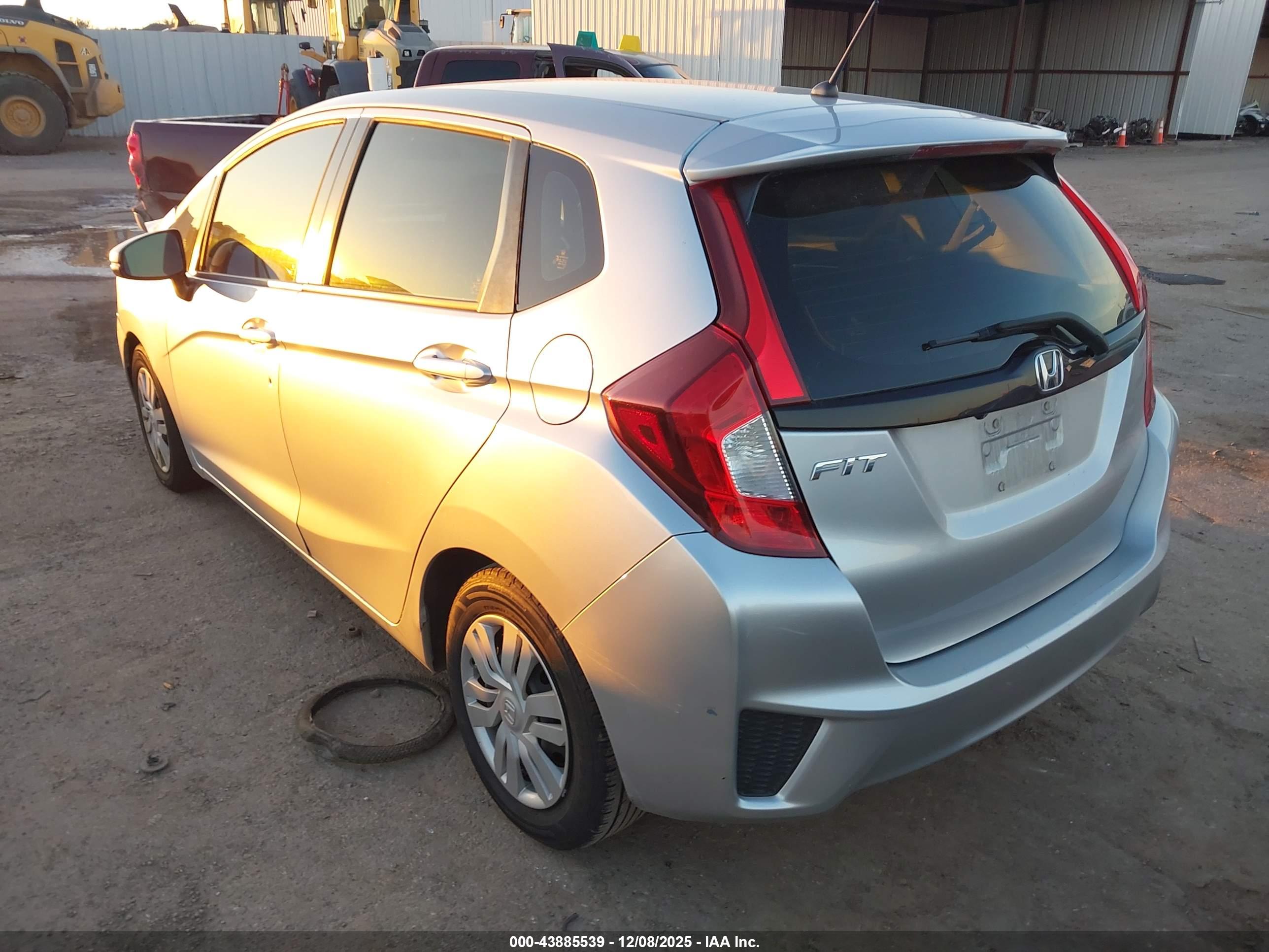 HONDA FIT image 3