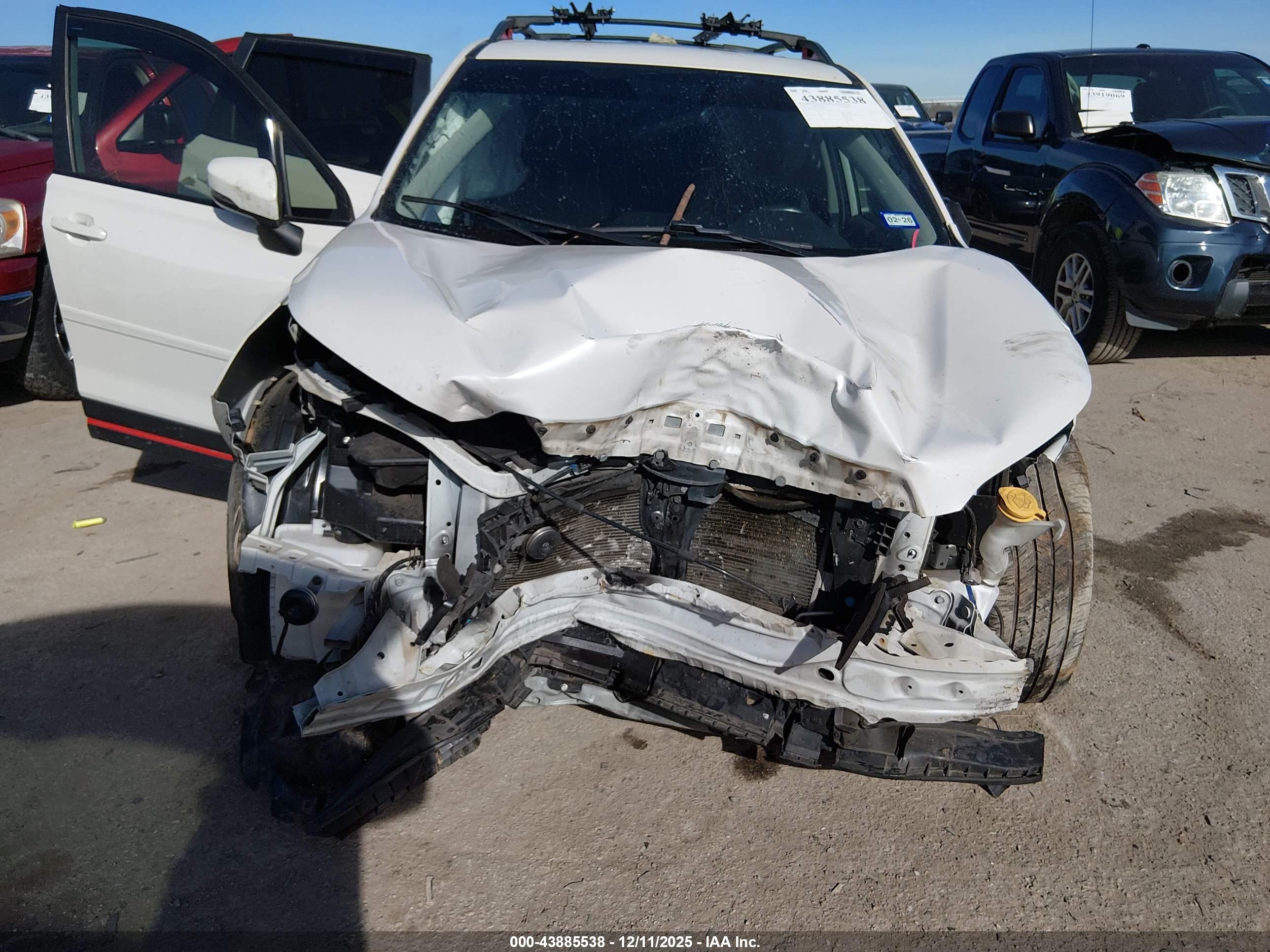 SUBARU FORESTER image 6