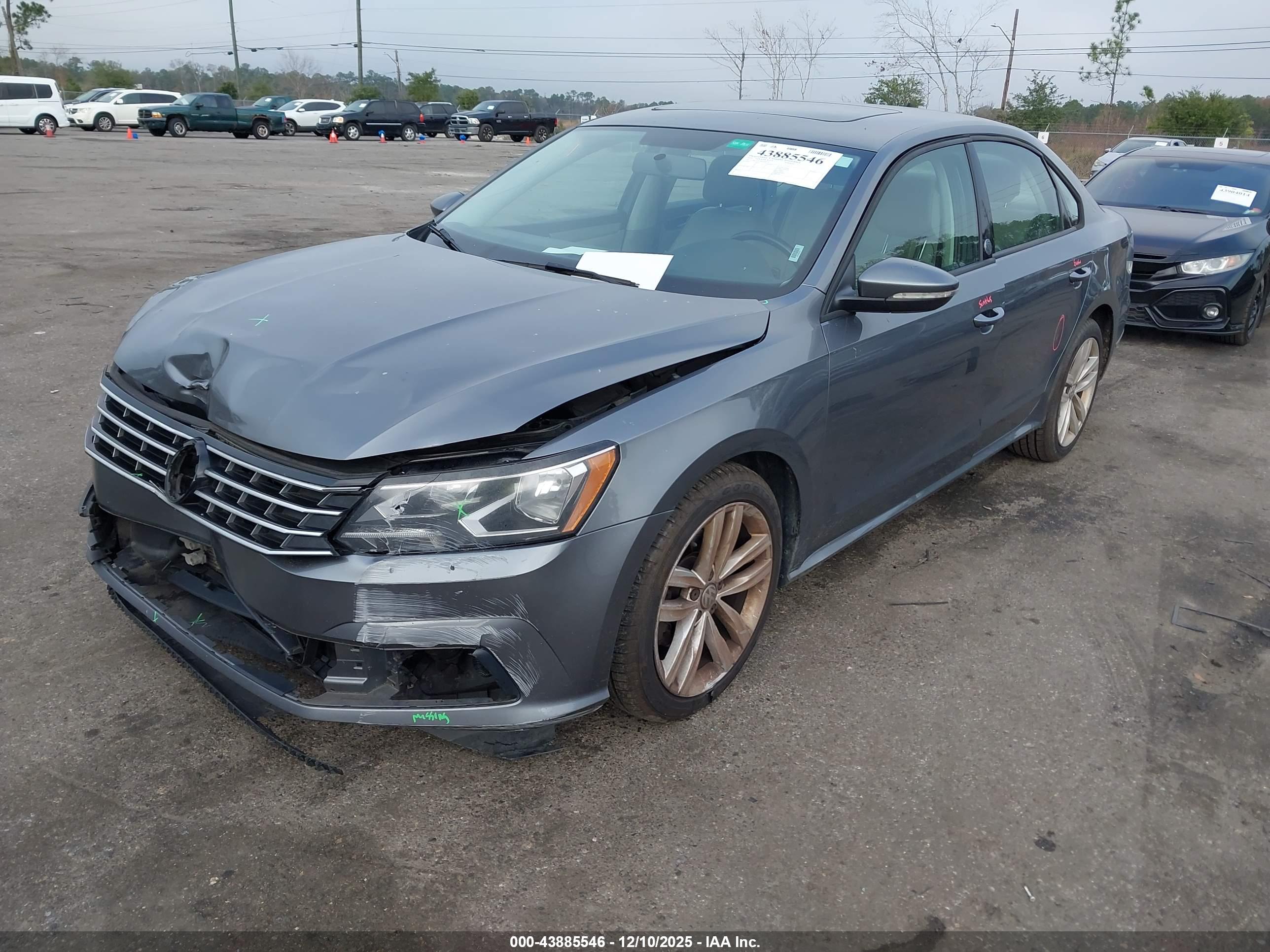 VOLKSWAGEN PASSAT image 2