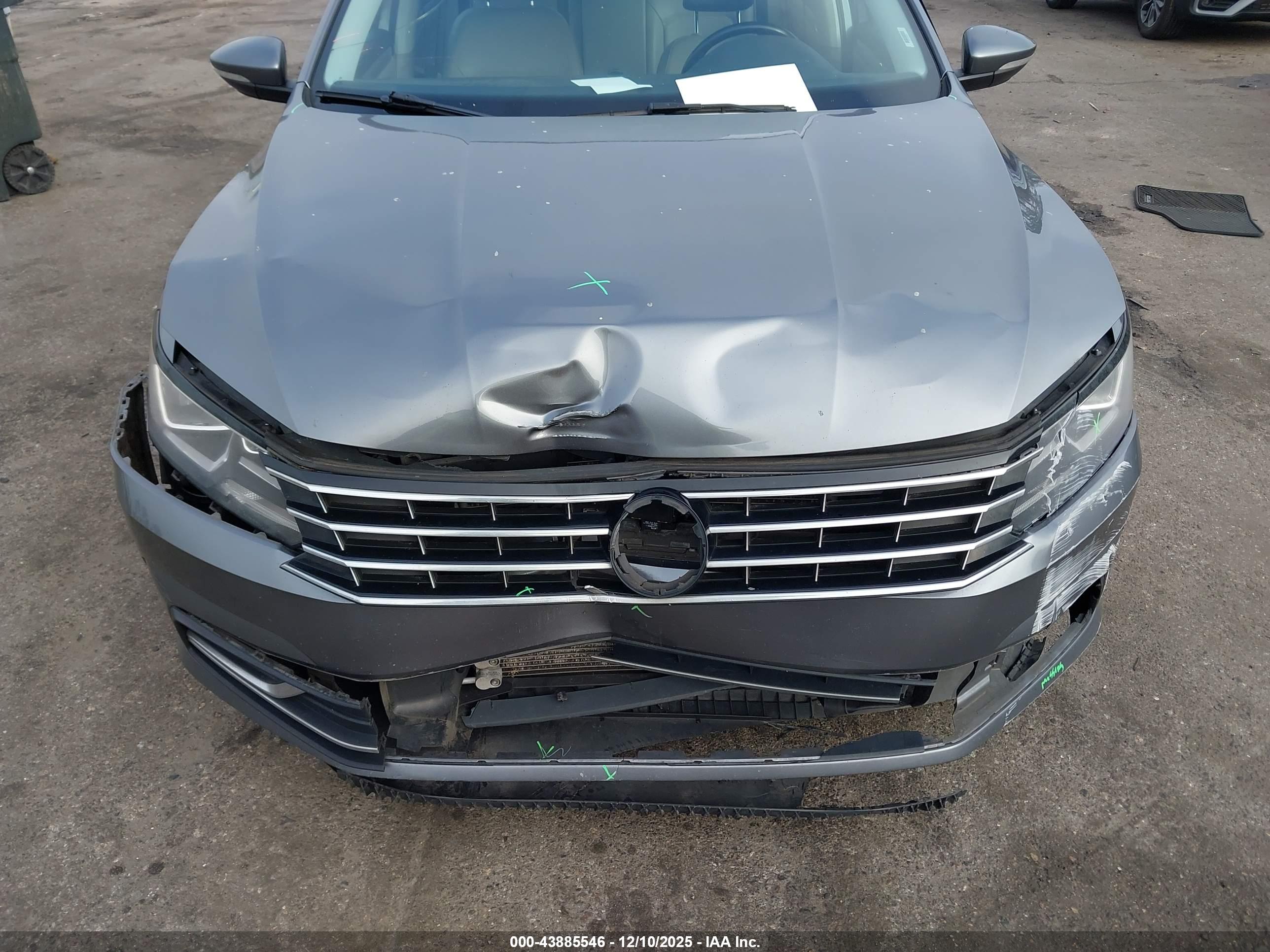 VOLKSWAGEN PASSAT image 6