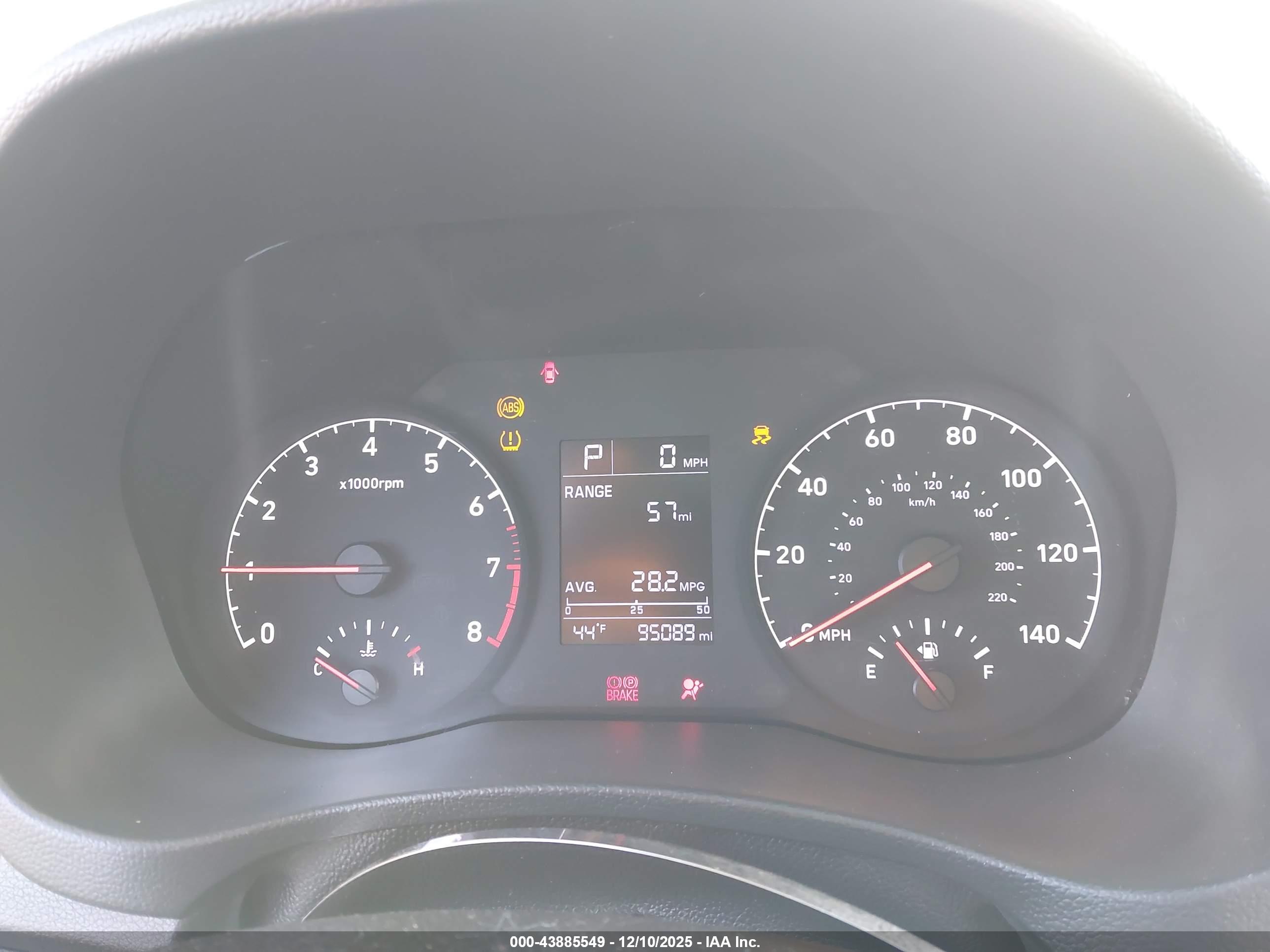 HYUNDAI ACCENT image 7