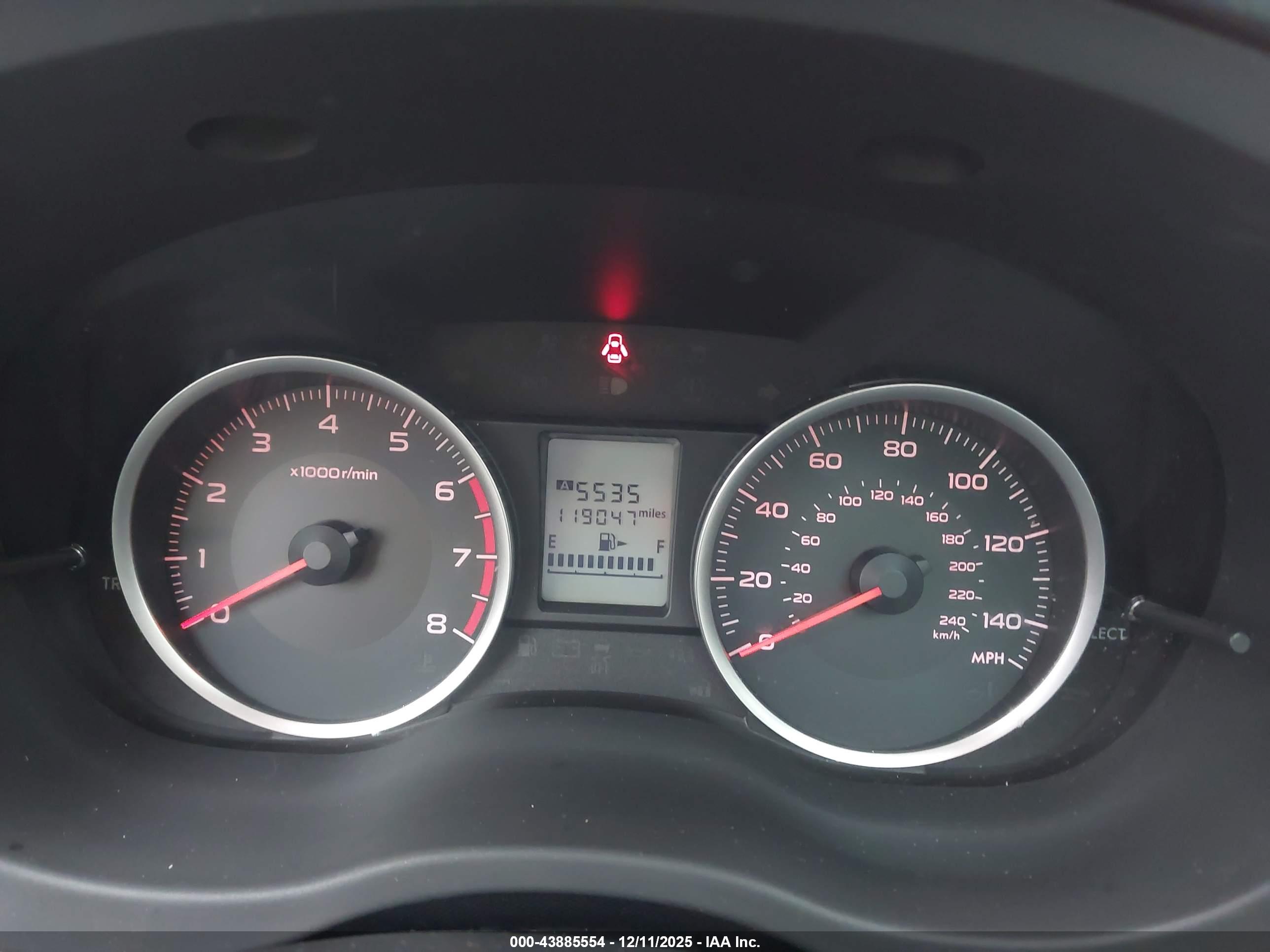 SUBARU FORESTER image 7