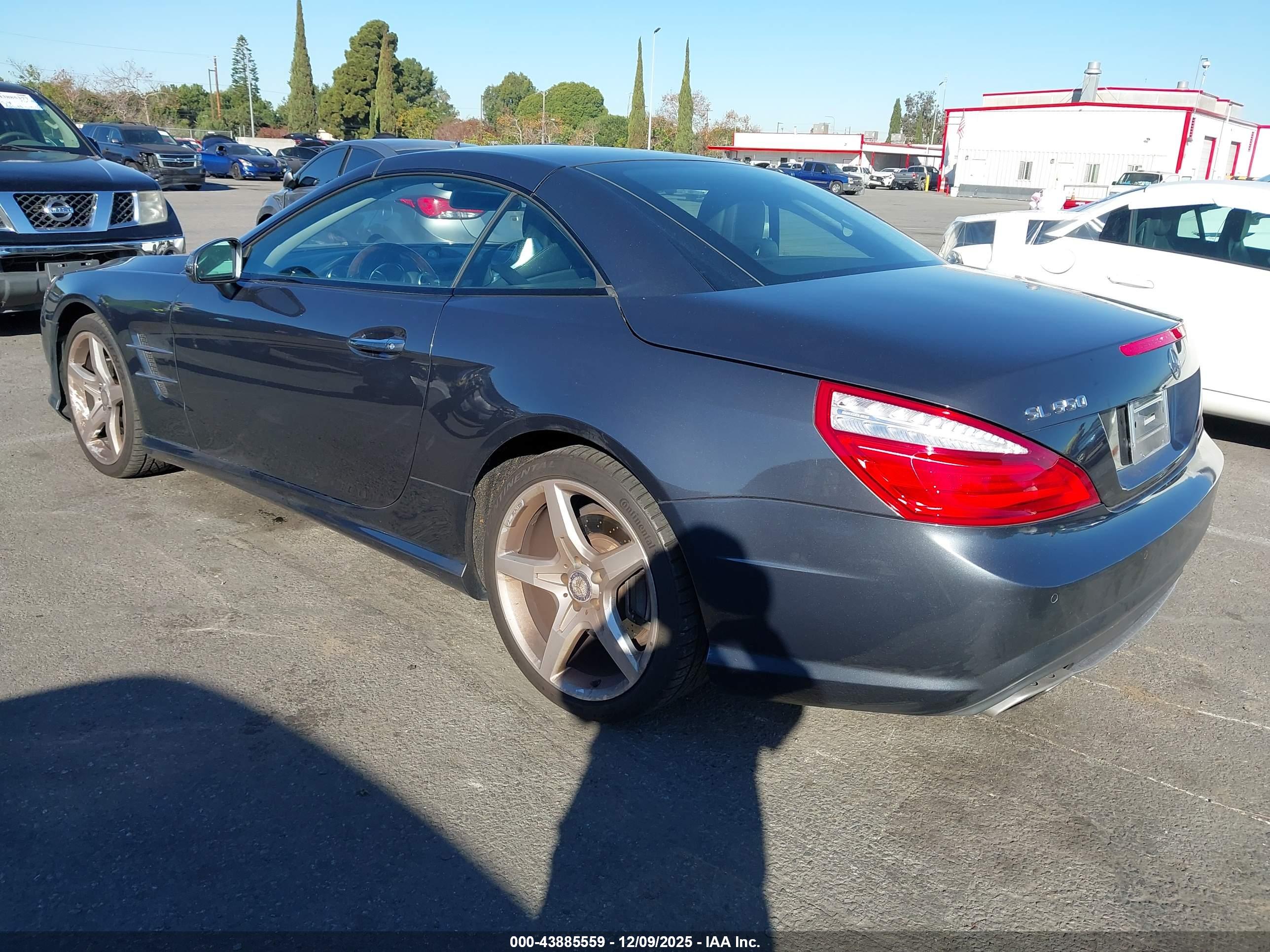 MERCEDES-BENZ SL image 3